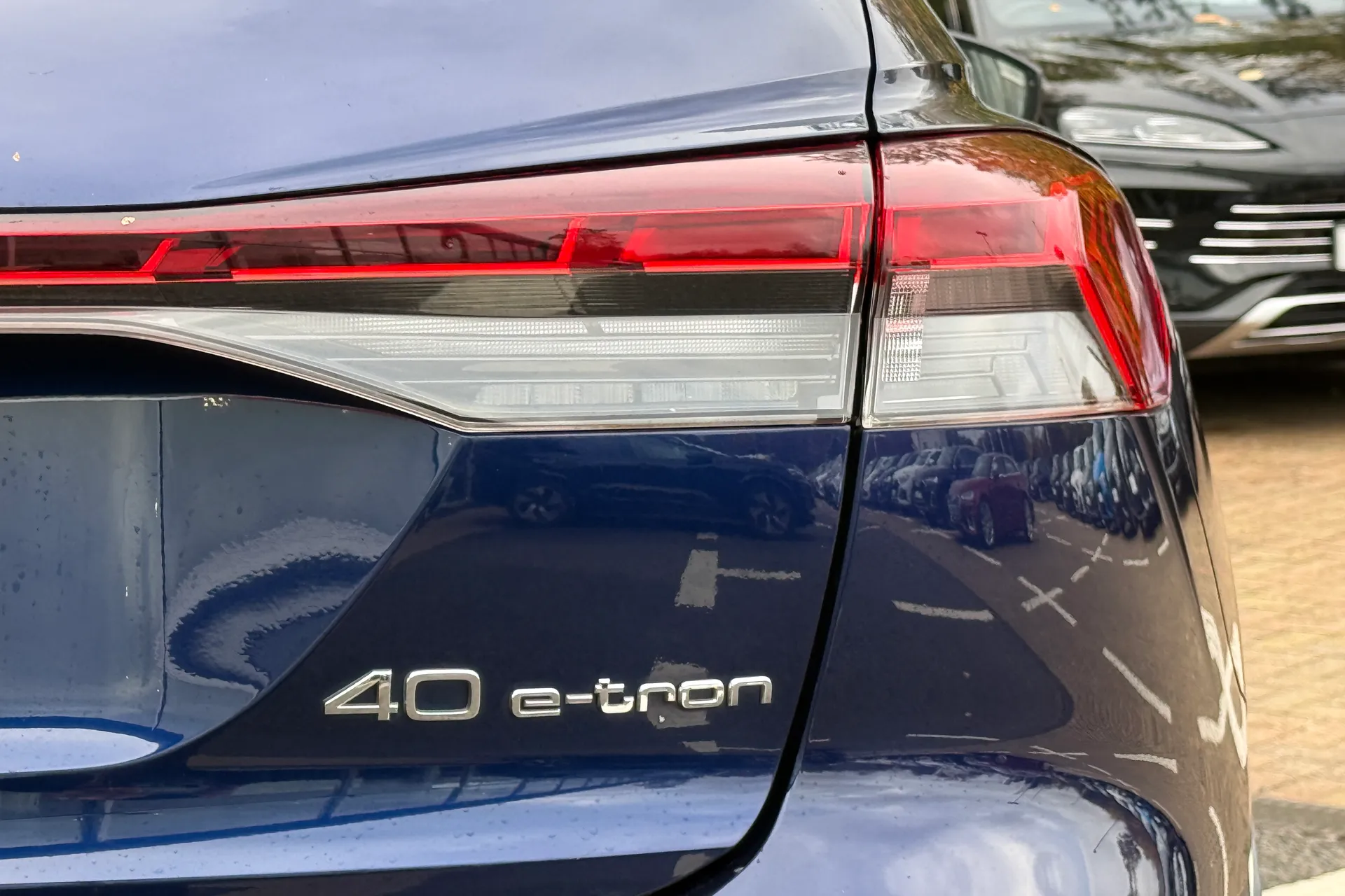 Audi Q4 thumbnail image number 38