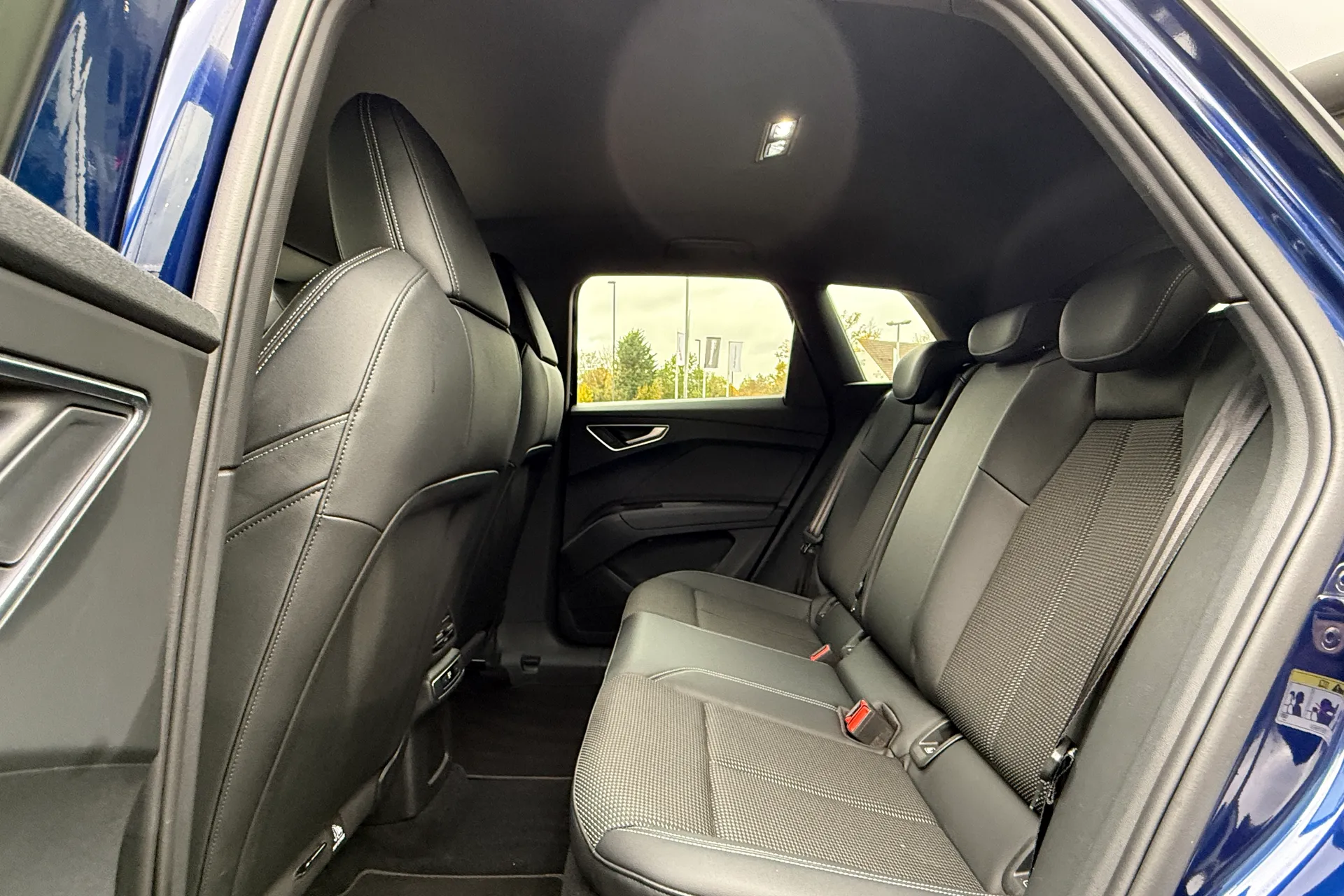 Audi Q4 thumbnail image number 20