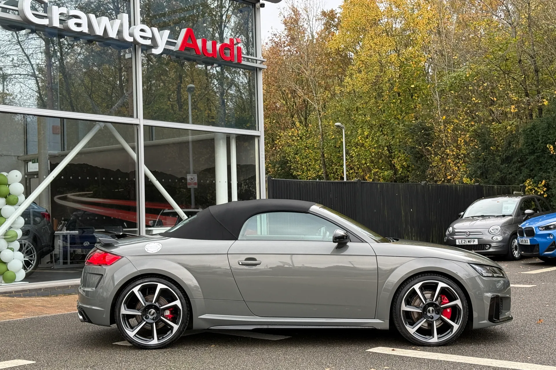 Audi TT thumbnail image number 2