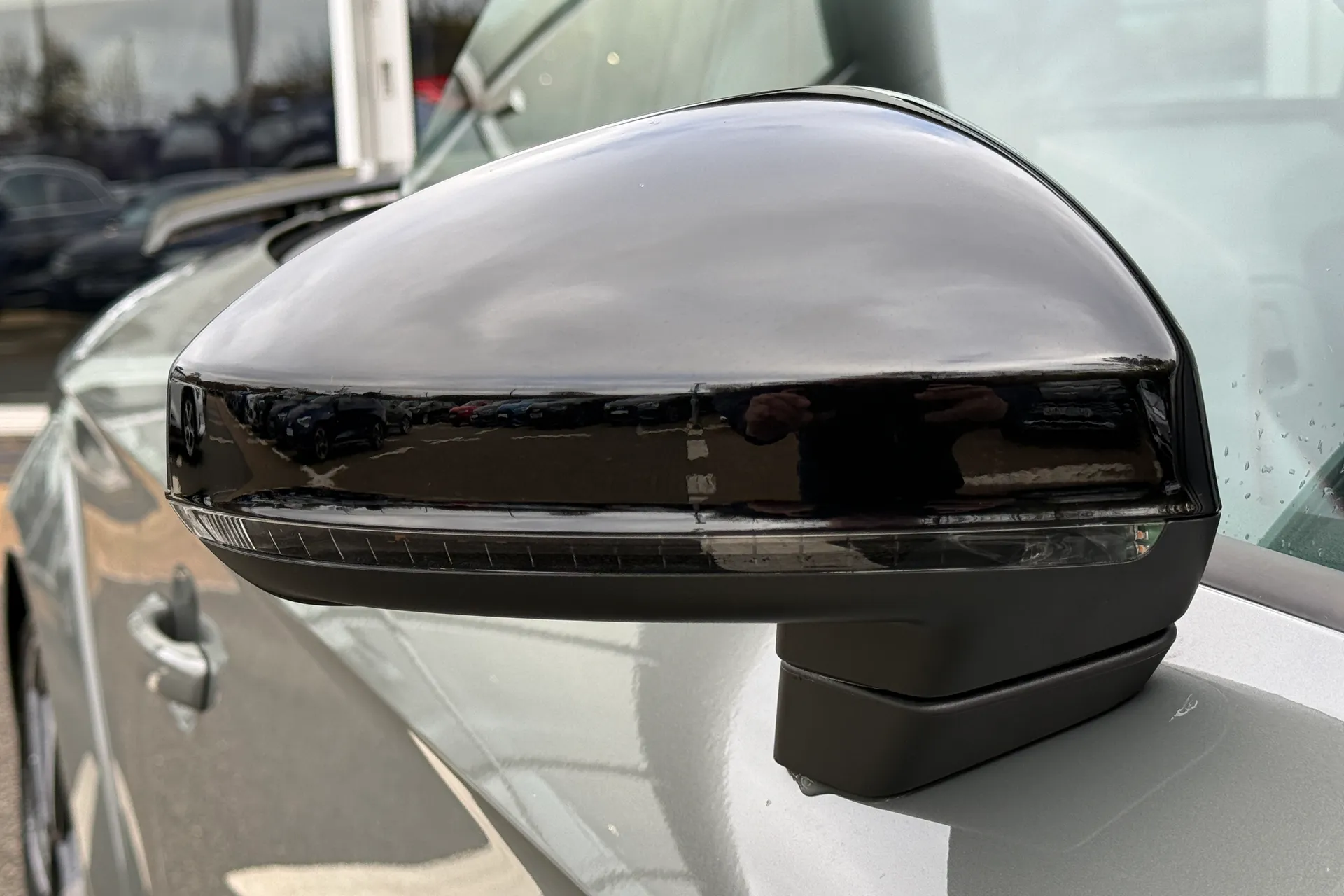 Audi TT thumbnail image number 17