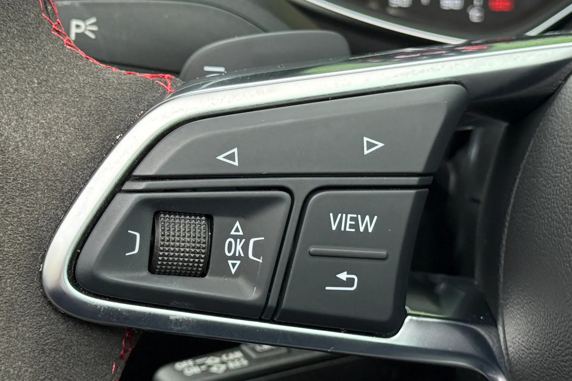 Audi TT thumbnail image number 56