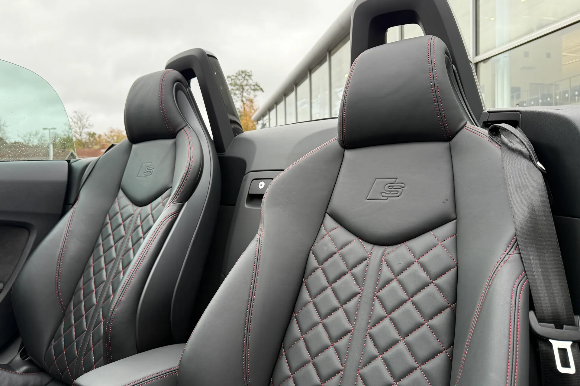 Audi TT thumbnail image number 63