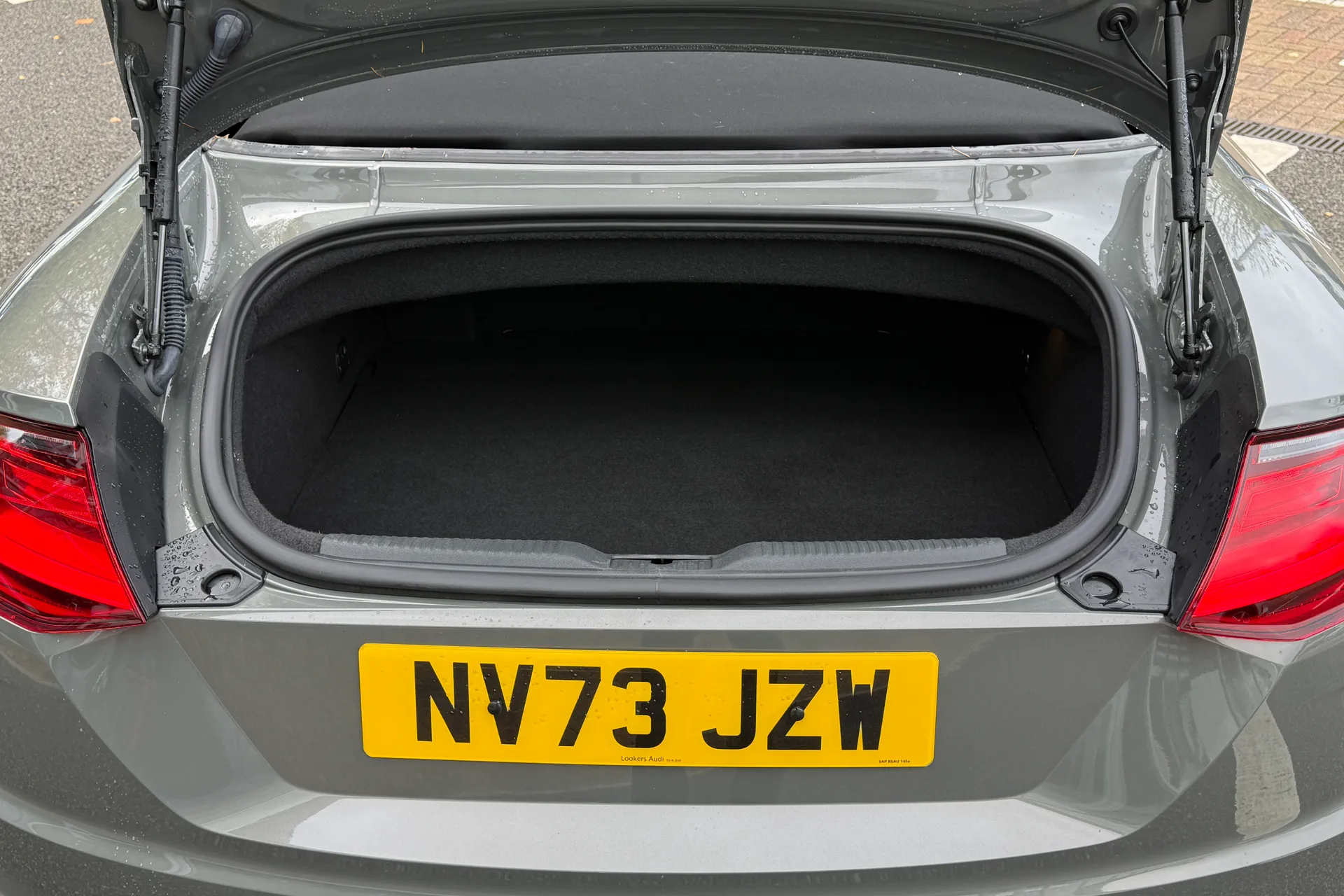 Audi TT thumbnail image number 27