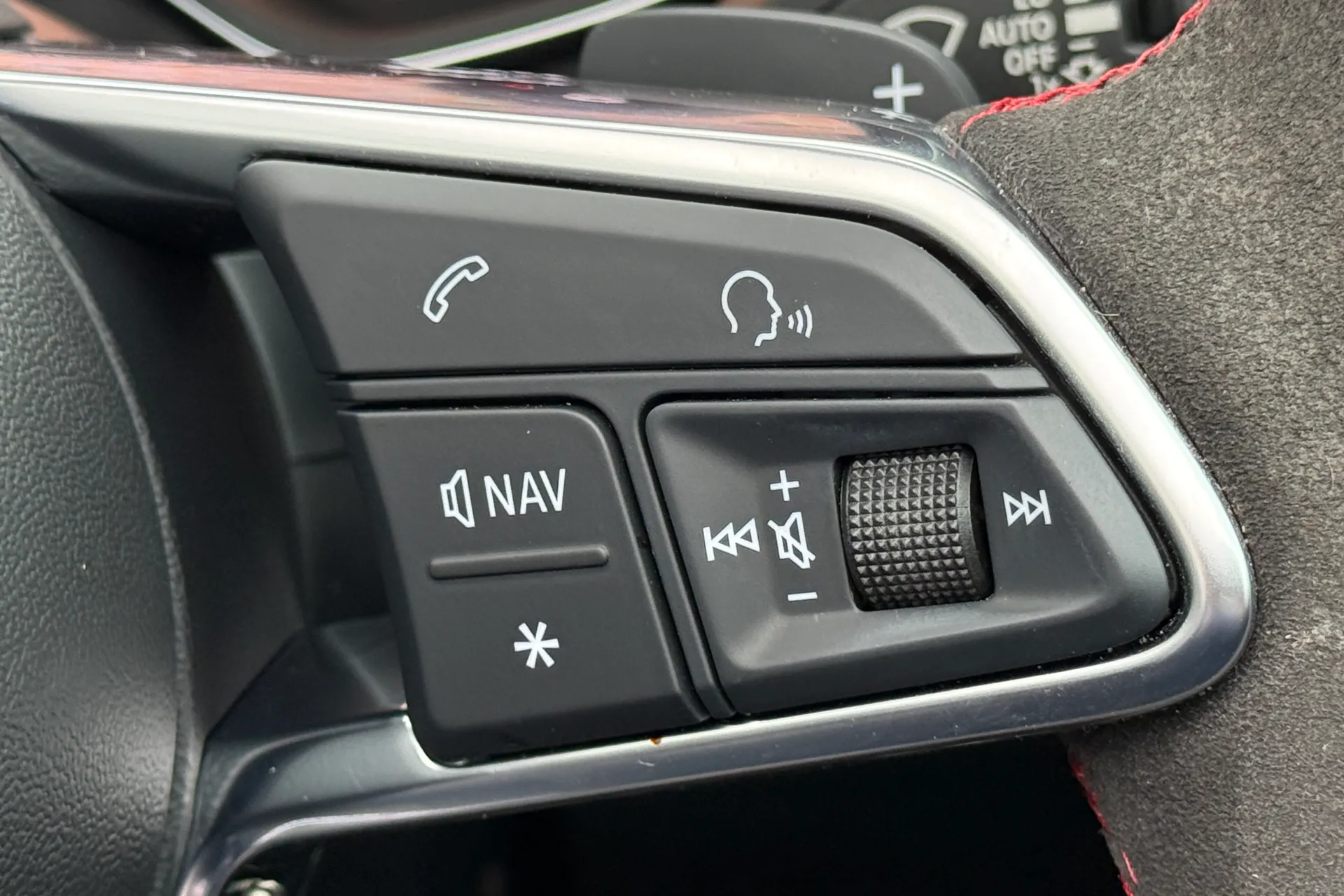 Audi TT thumbnail image number 57