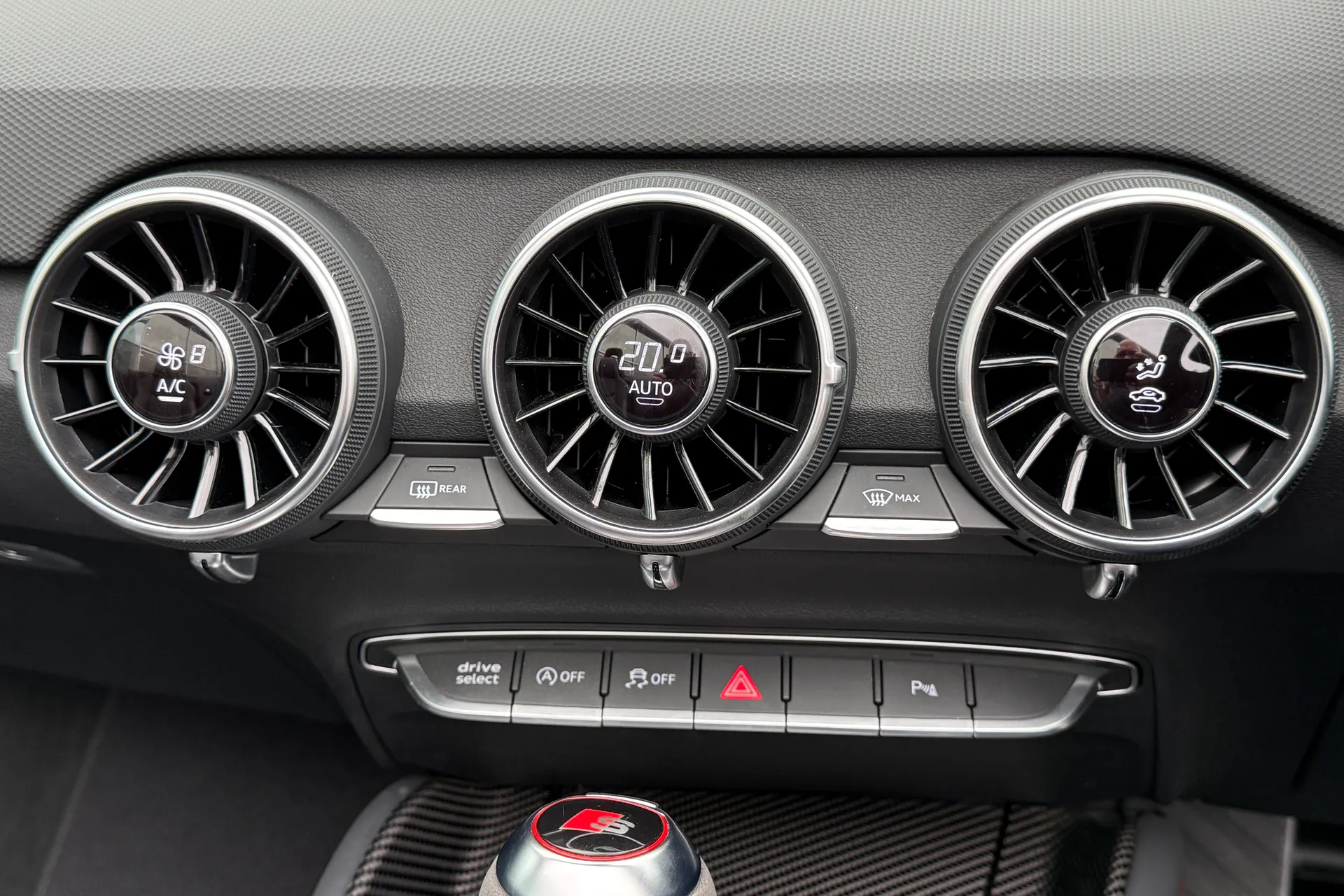 Audi TT thumbnail image number 49