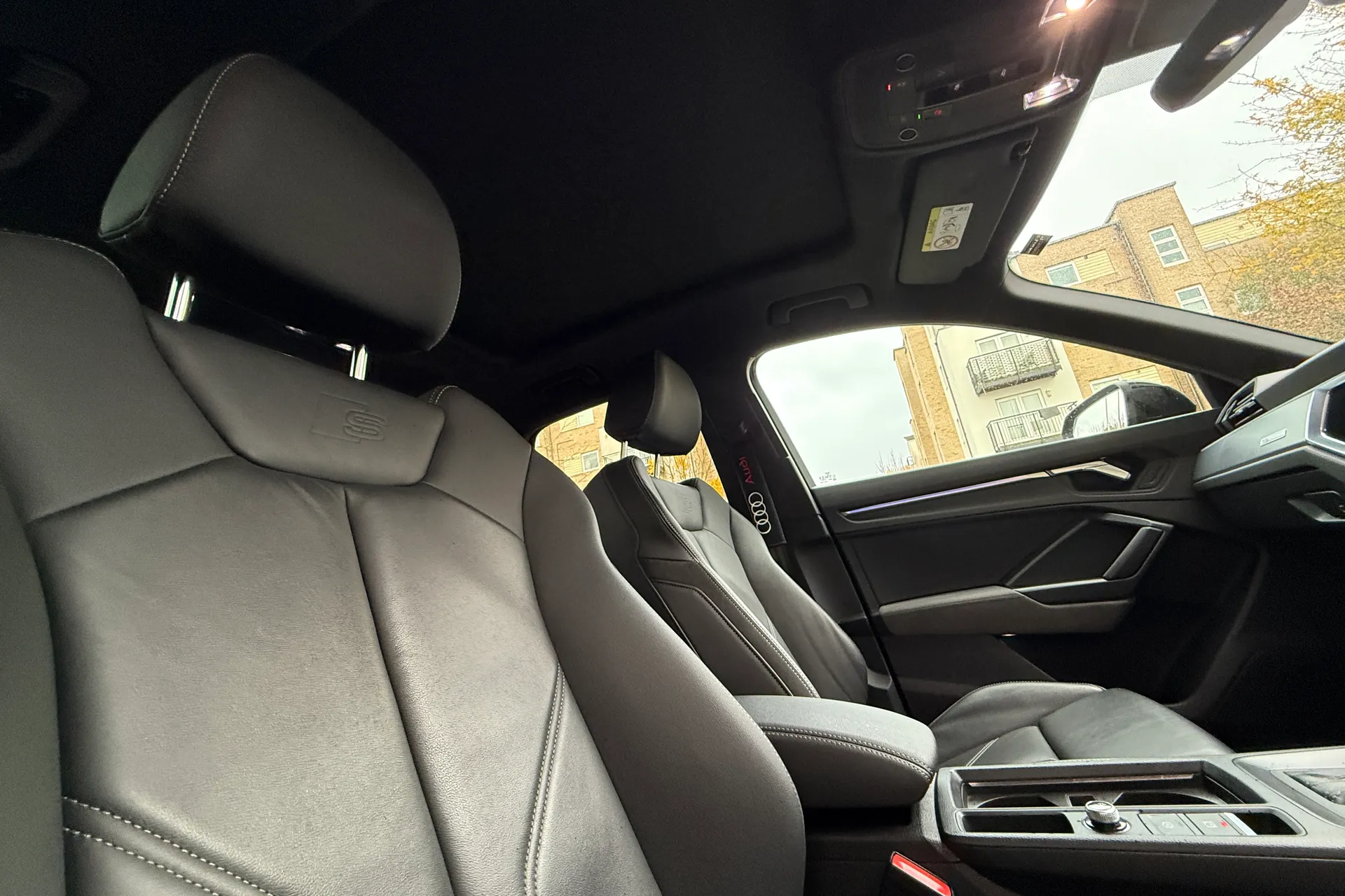 Audi Q3 thumbnail image number 37