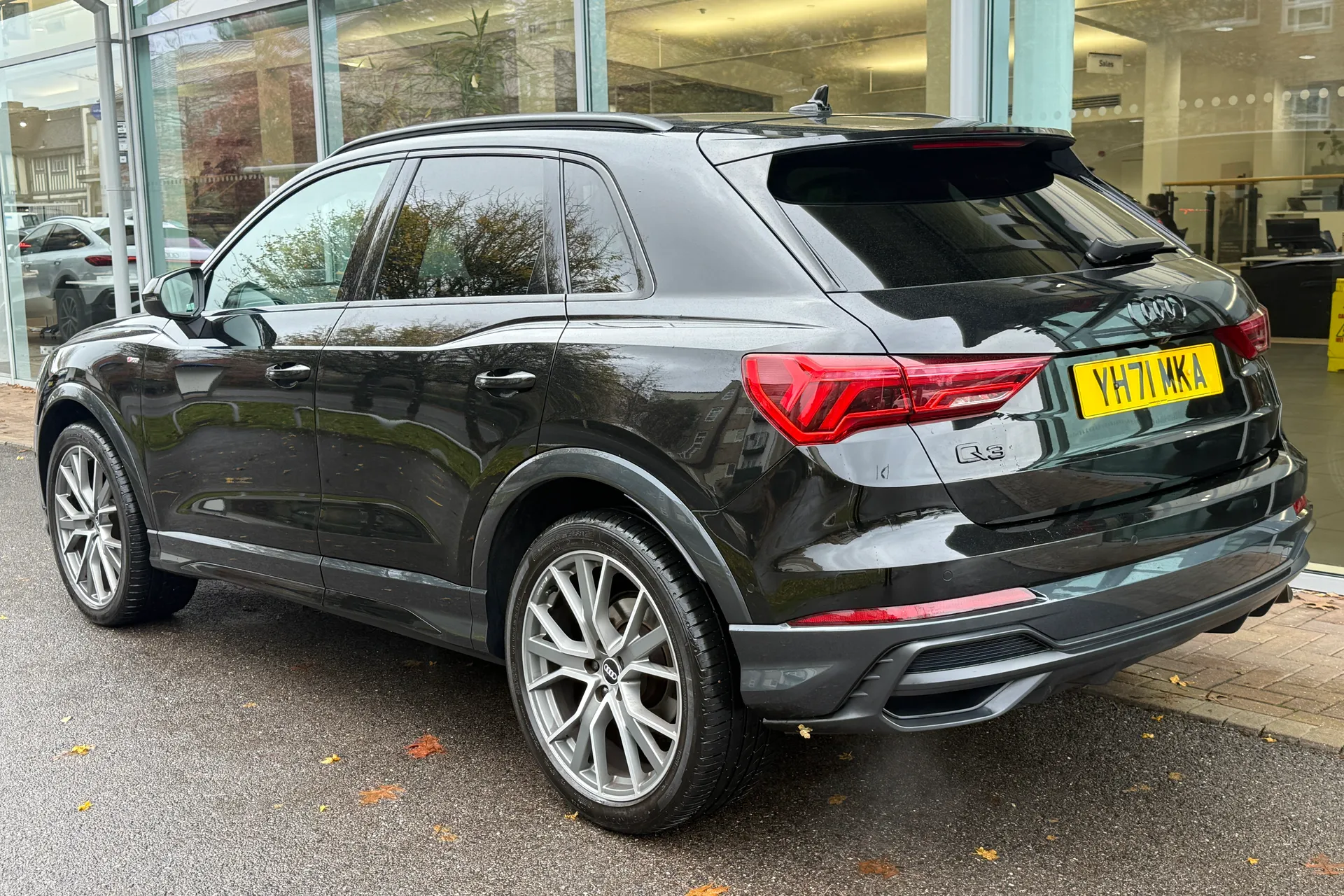 Audi Q3 thumbnail image number 9