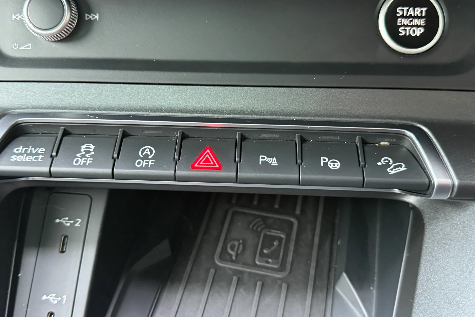 Audi Q3 thumbnail image number 23