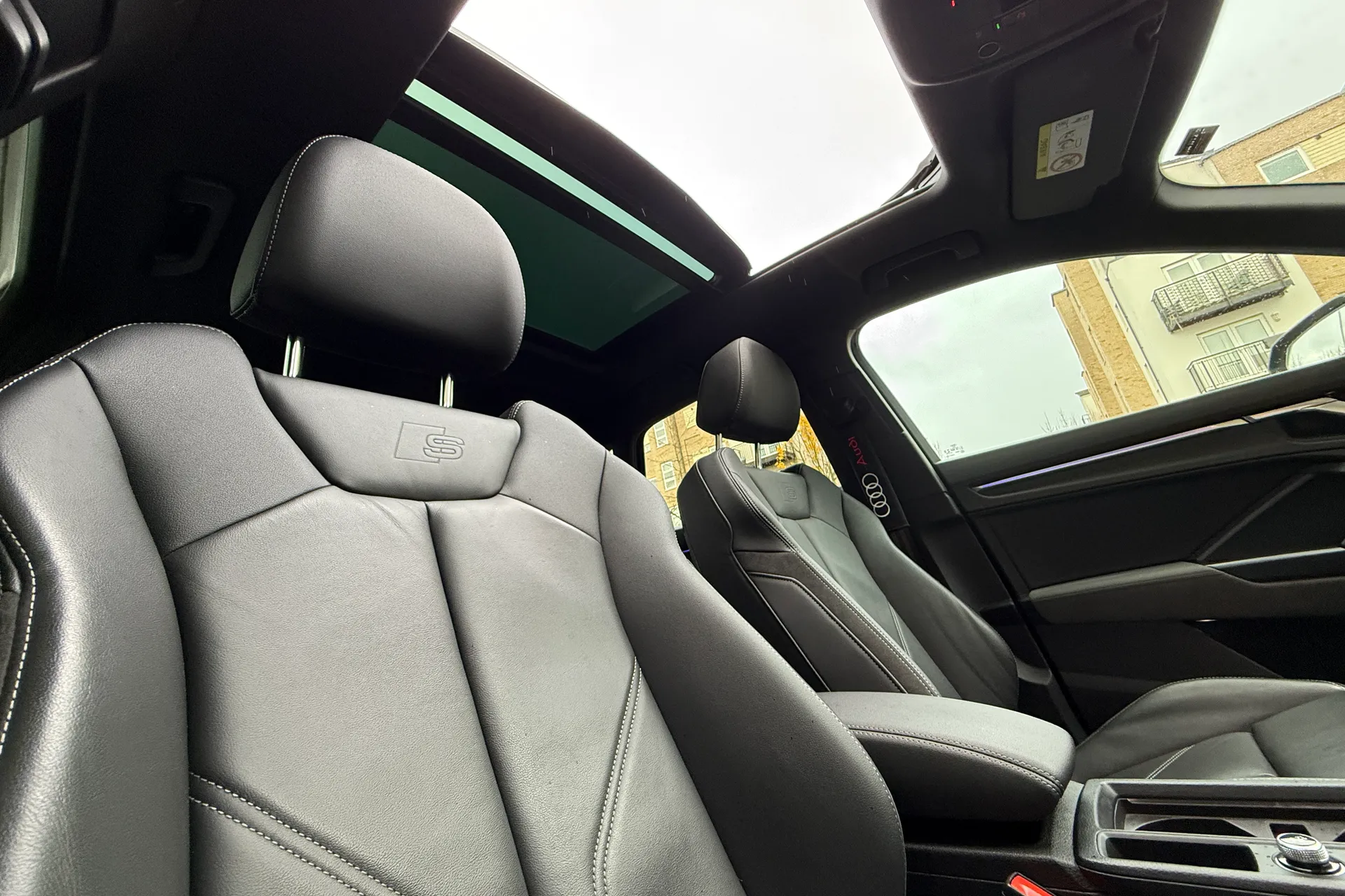 Audi Q3 thumbnail image number 4