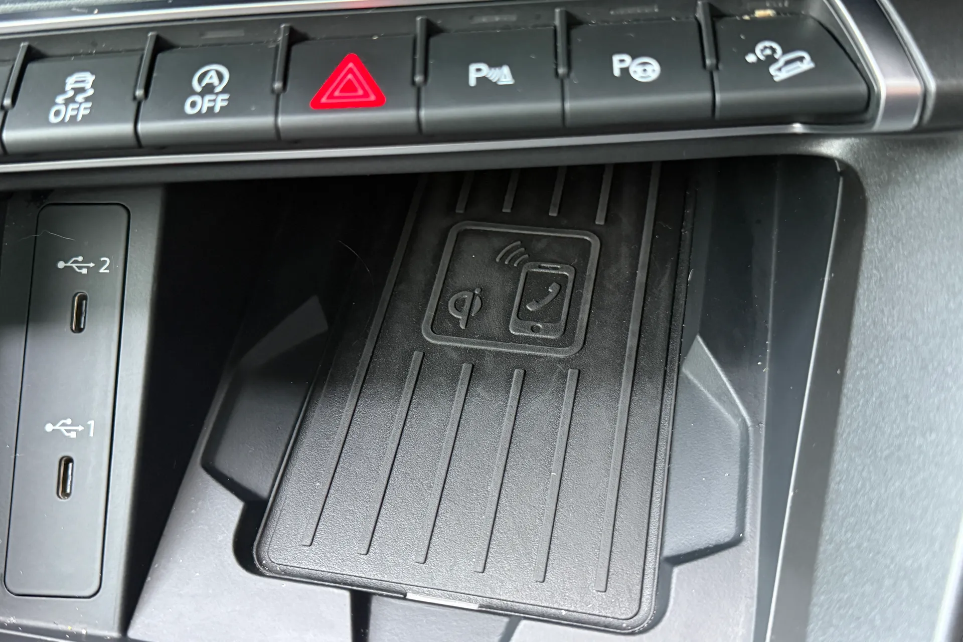 Audi Q3 thumbnail image number 26