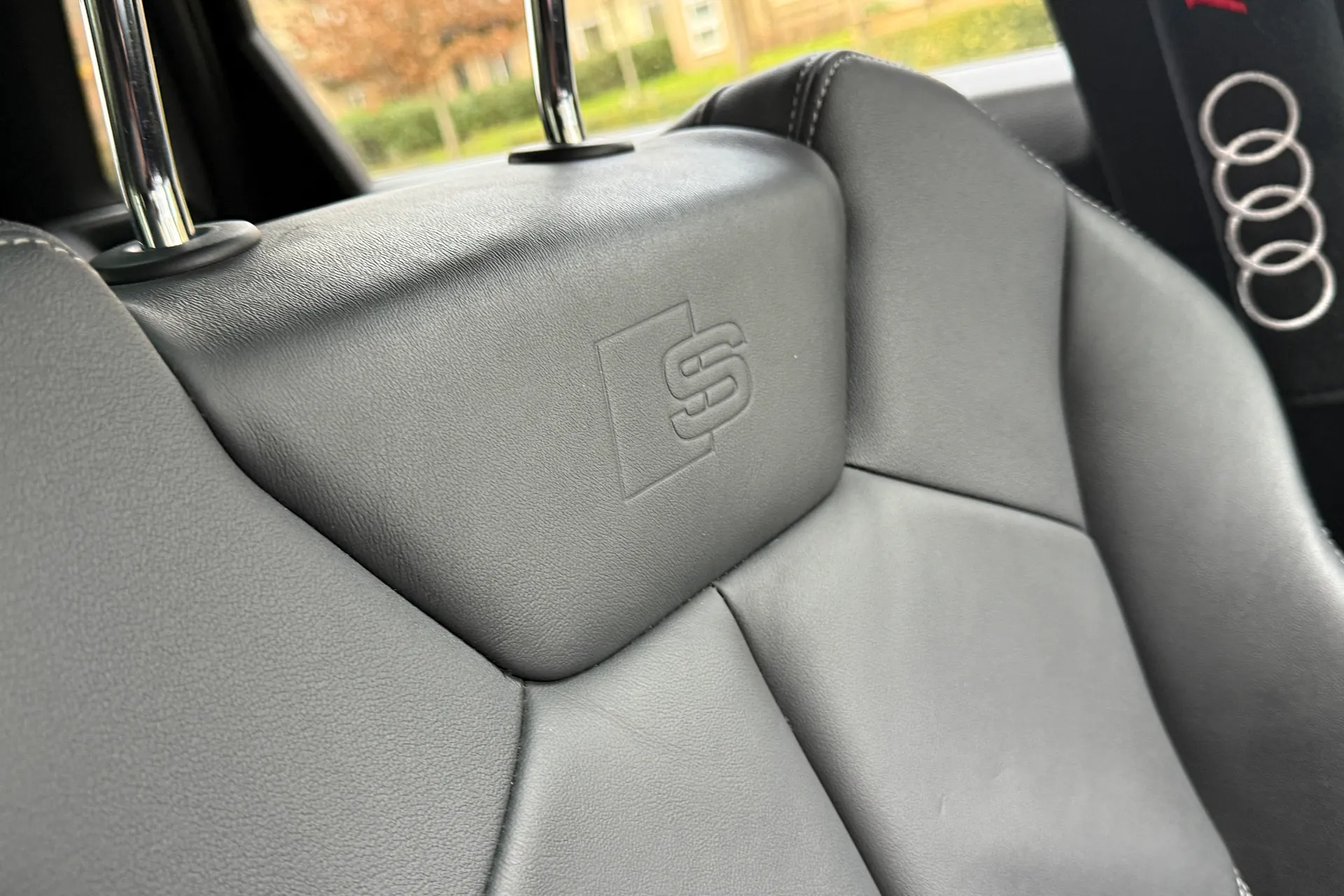 Audi Q3 thumbnail image number 34