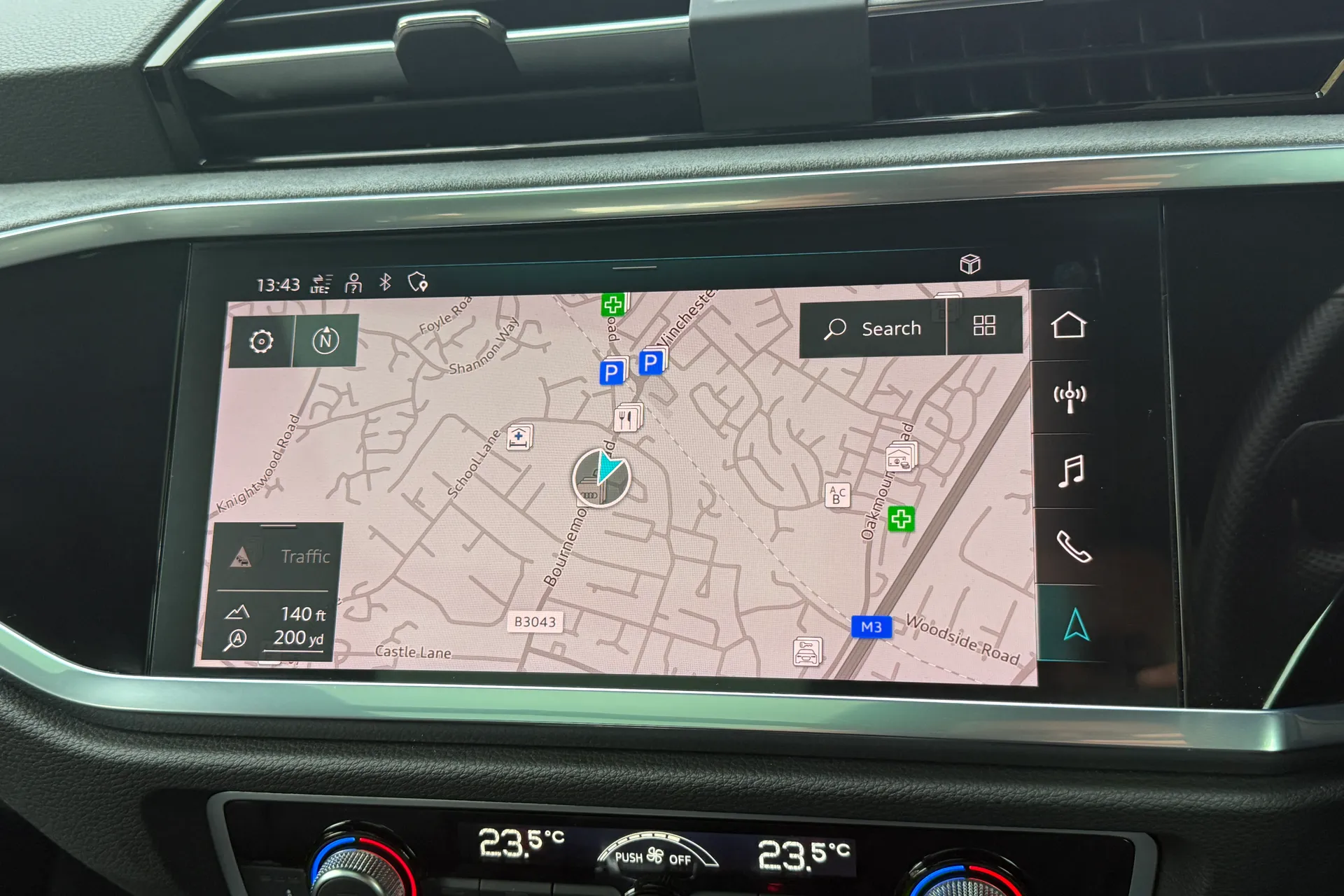 Audi Q3 thumbnail image number 6