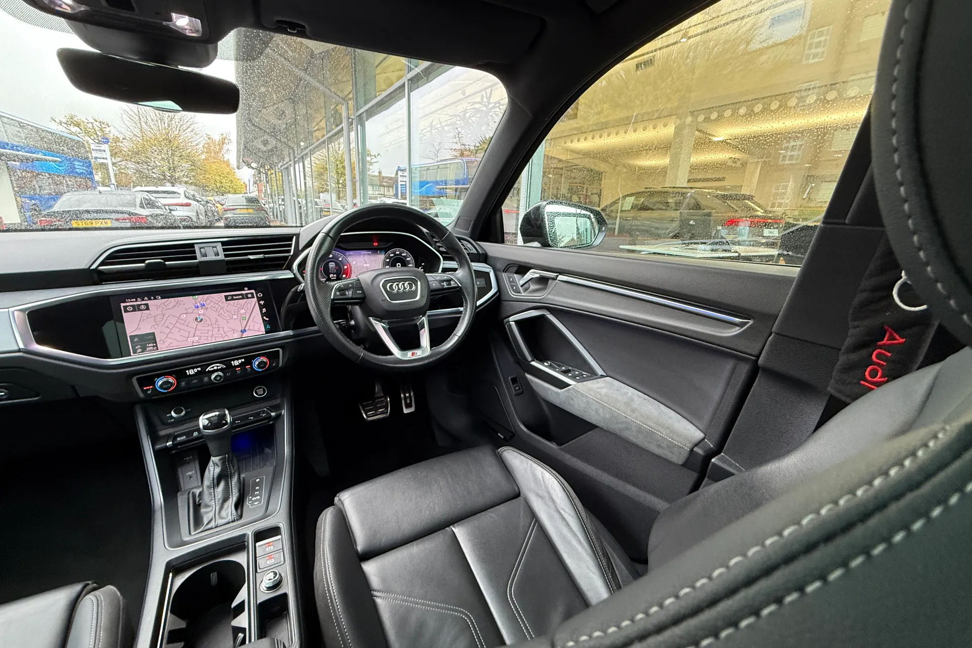 Audi Q3 thumbnail image number 45