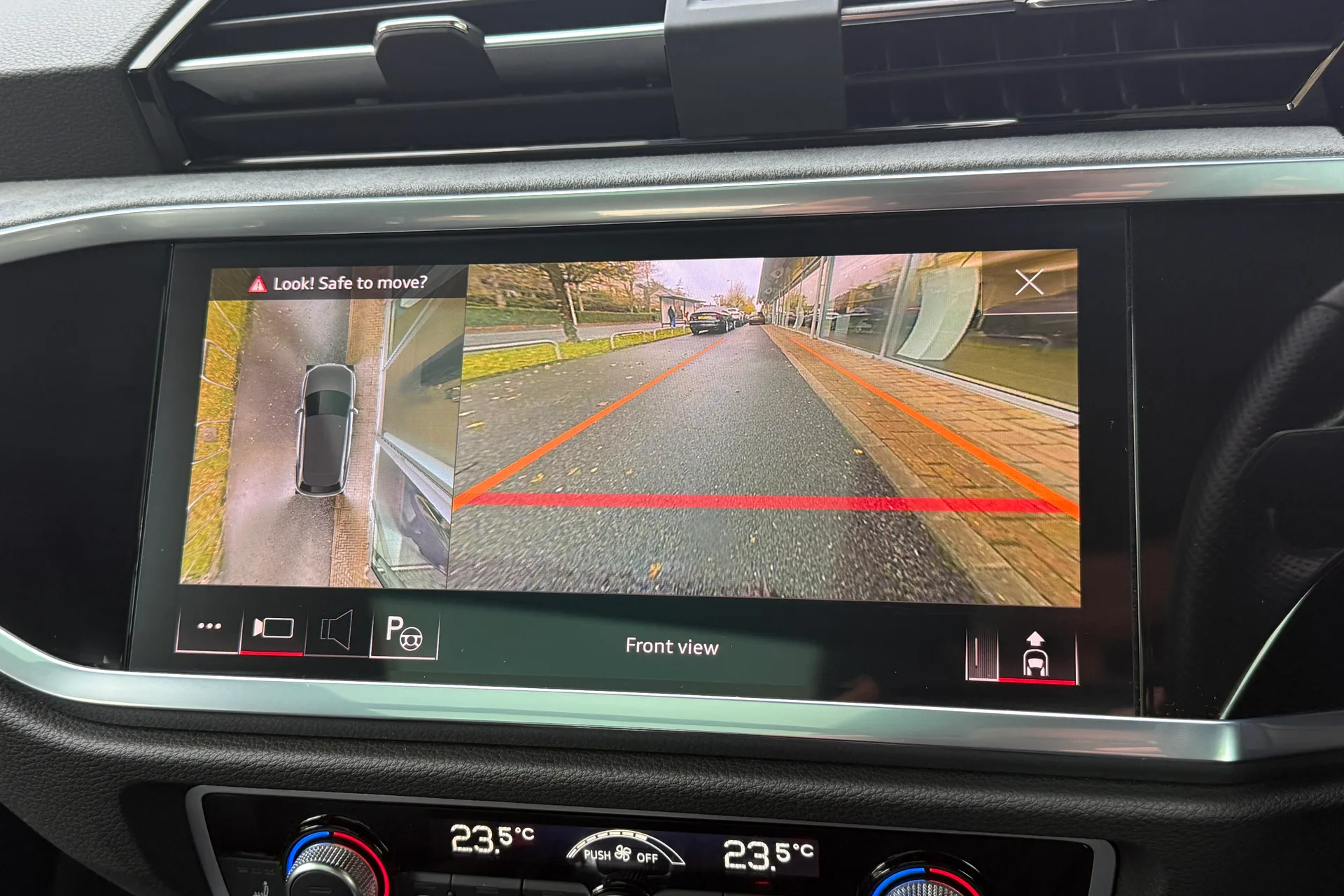 Audi Q3 thumbnail image number 5