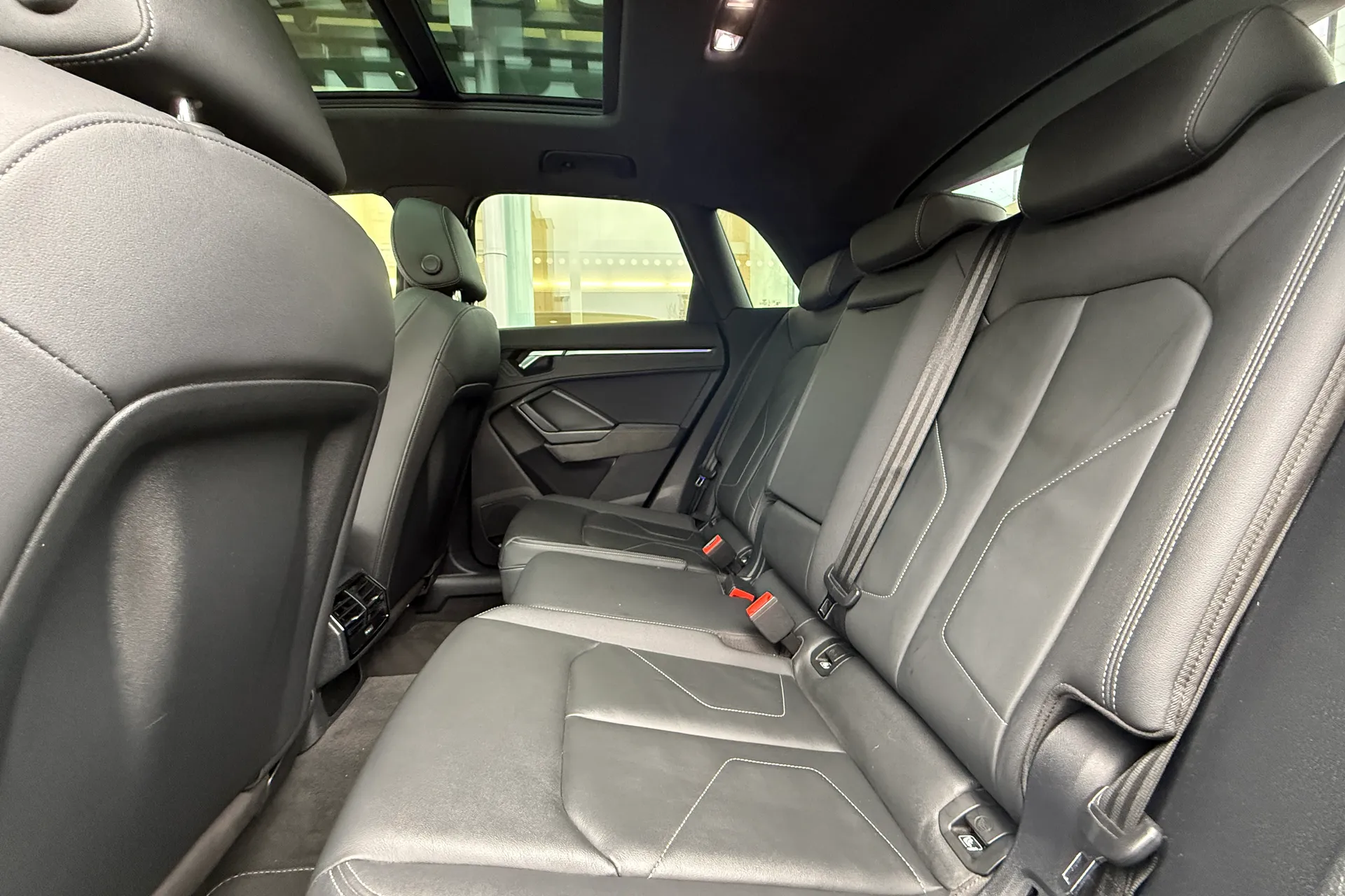 Audi Q3 thumbnail image number 62