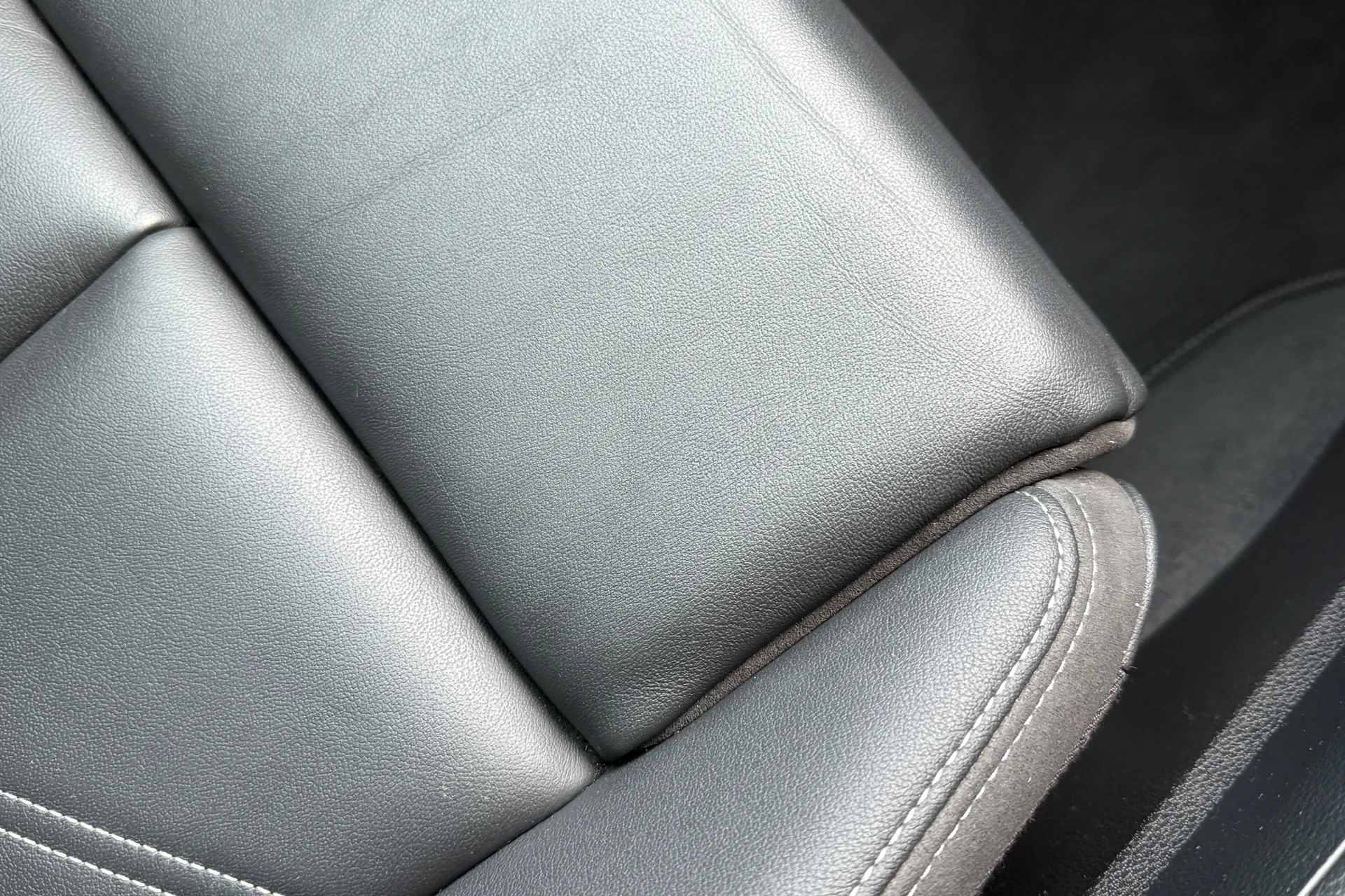 Audi Q3 thumbnail image number 31