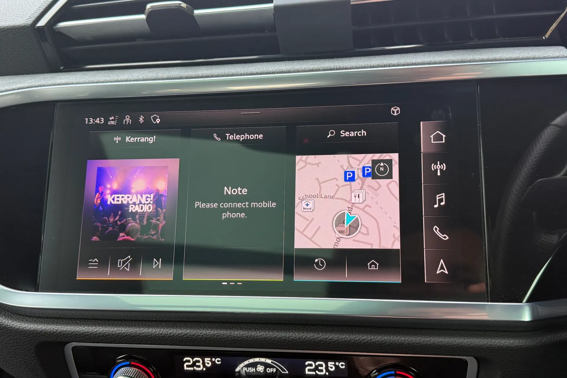 Audi Q3 thumbnail image number 18