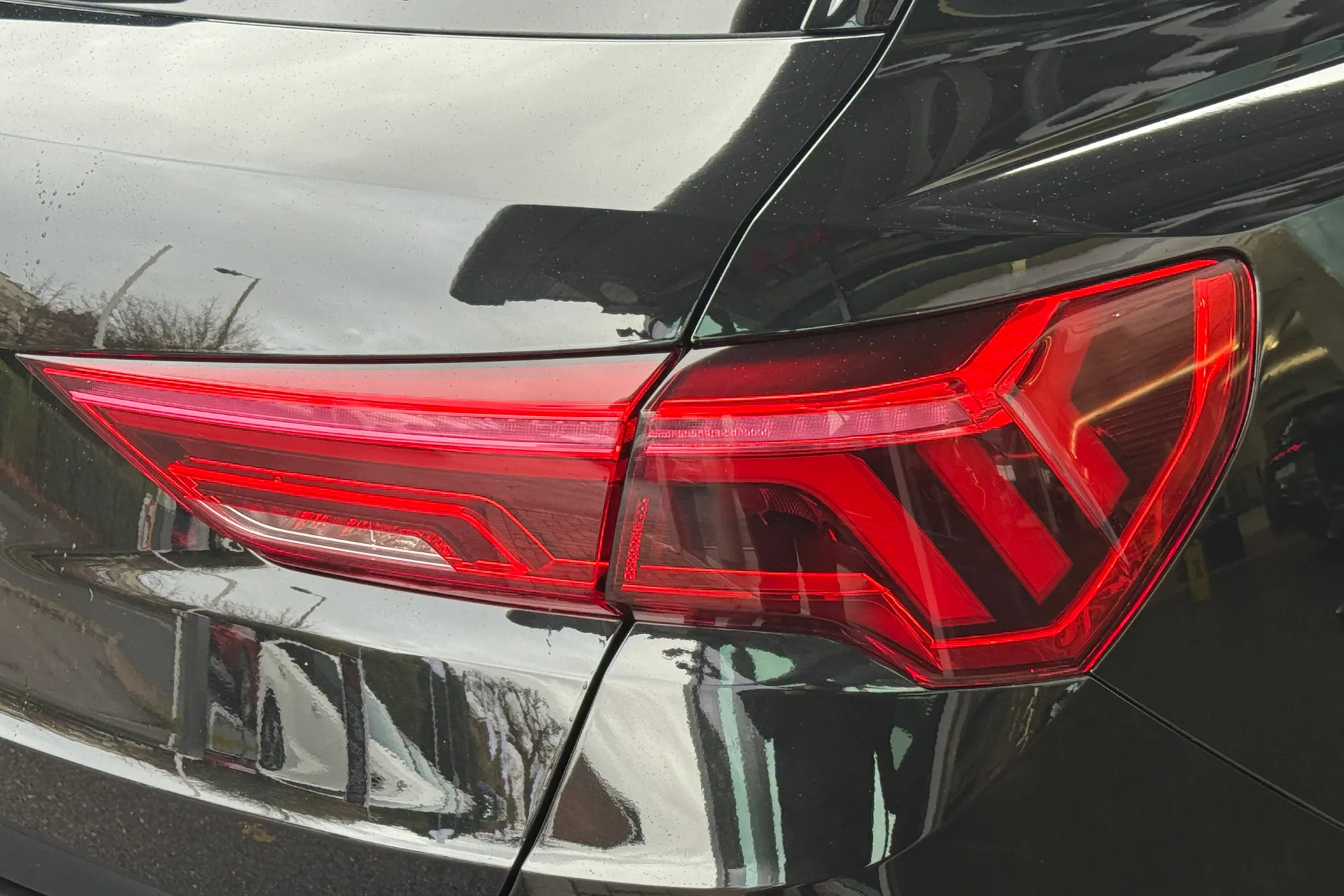 Audi Q3 thumbnail image number 50