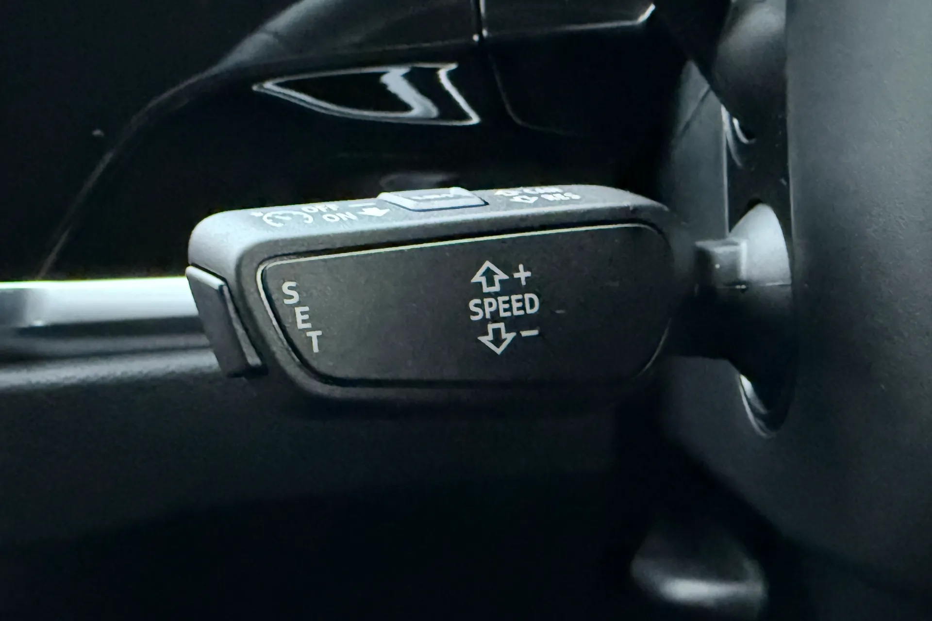 Audi Q3 thumbnail image number 17