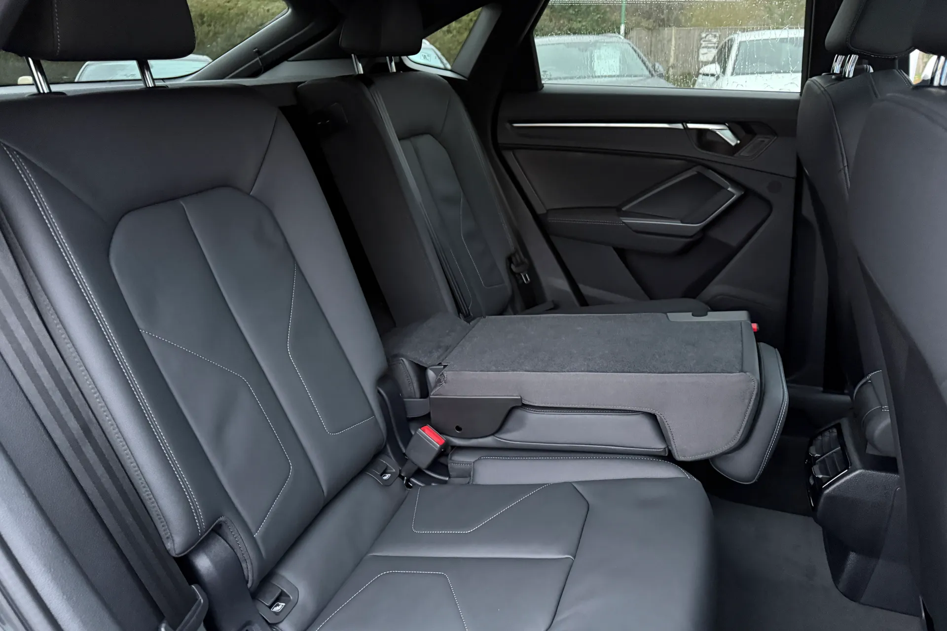 Audi Q3 thumbnail image number 50