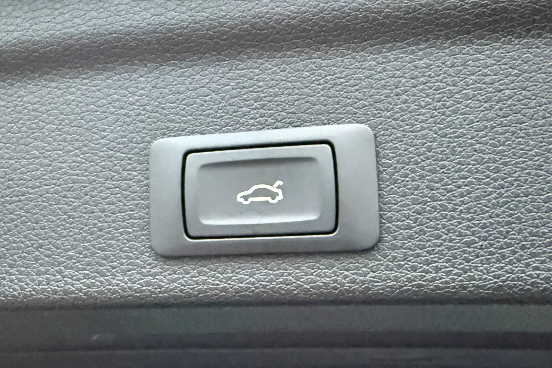 Audi Q3 thumbnail image number 39