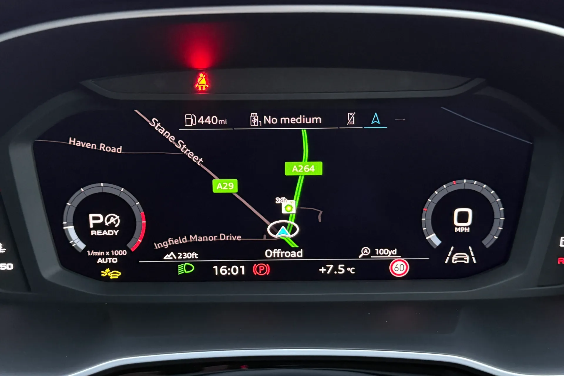 Audi Q3 thumbnail image number 13