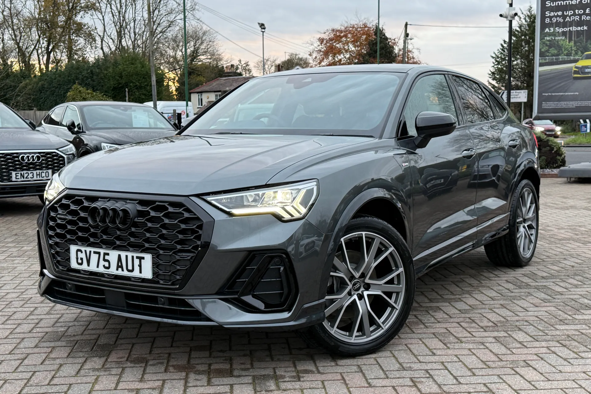 Audi Q3 thumbnail image number 26