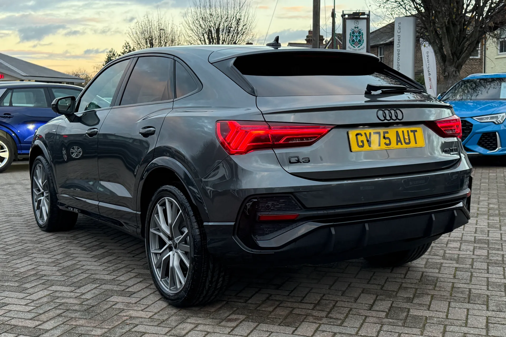 Audi Q3 thumbnail image number 36