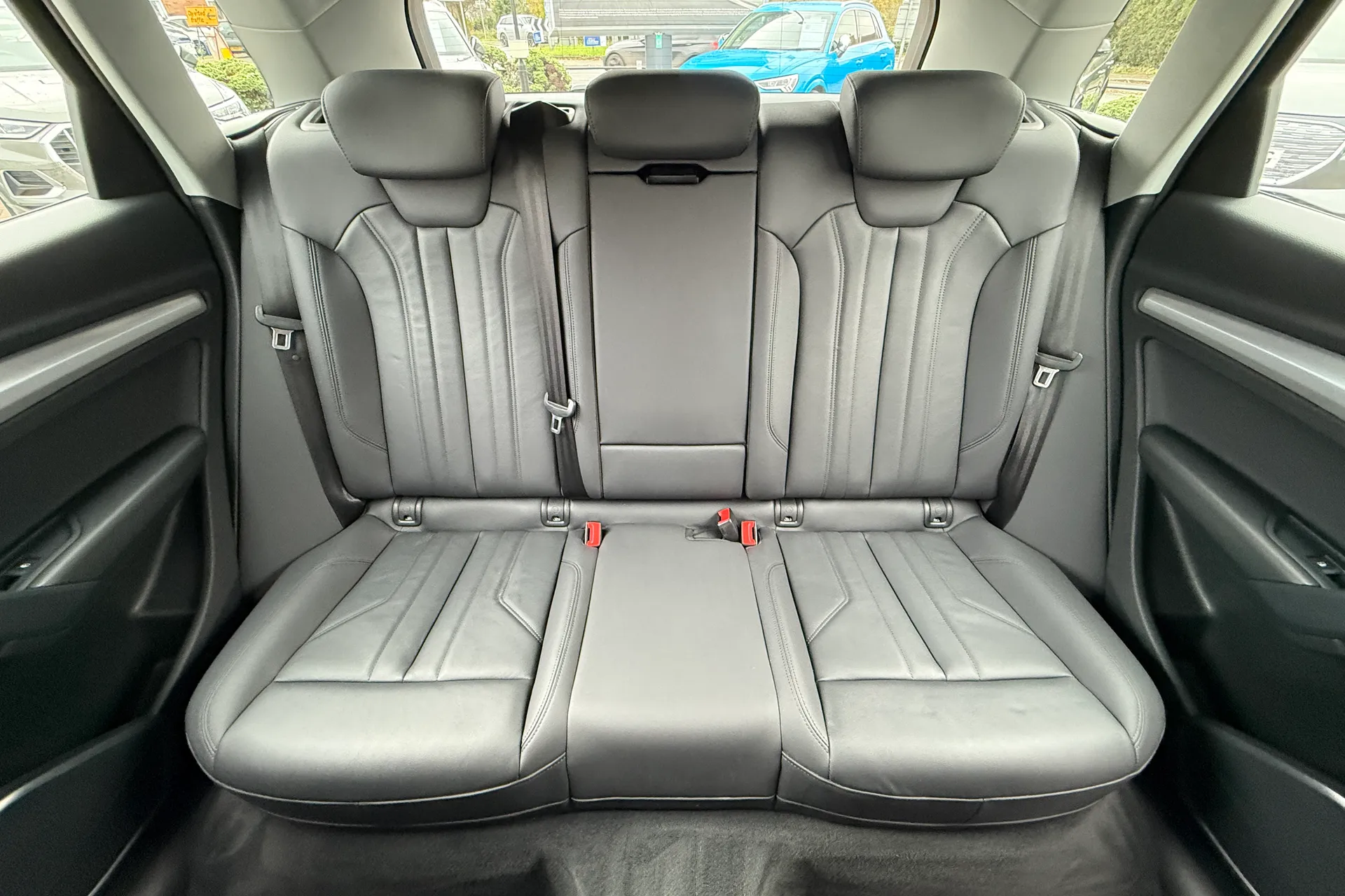 Audi Q5 thumbnail image number 35