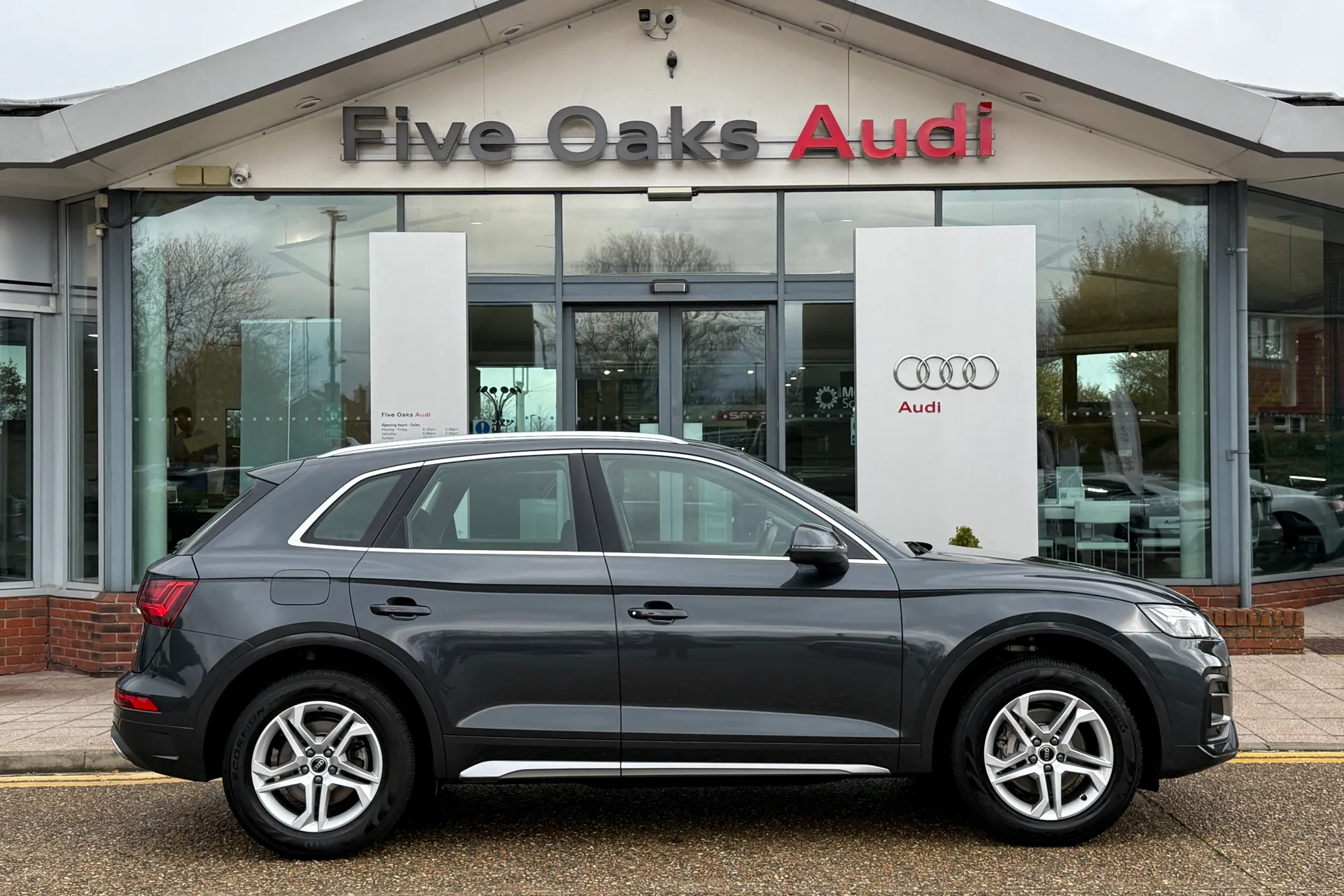 Audi Q5 thumbnail image number 2