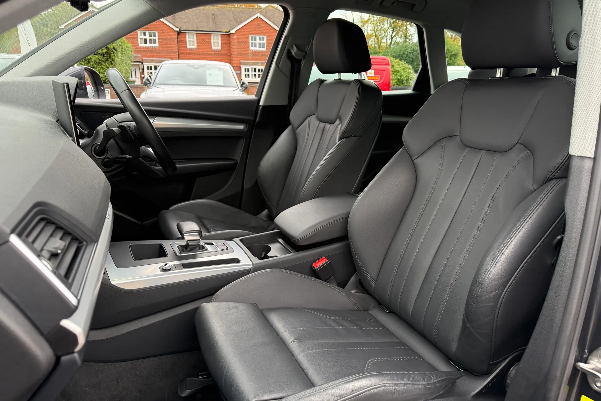 Audi Q5 thumbnail image number 28