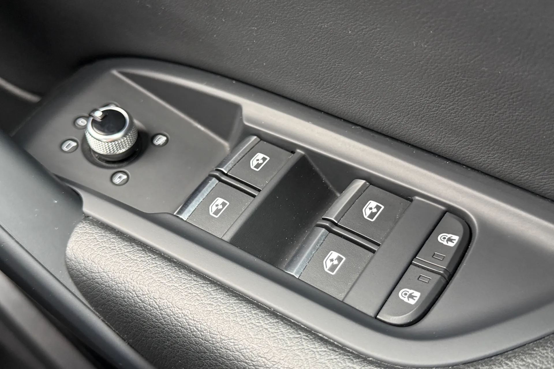 Audi Q5 thumbnail image number 17