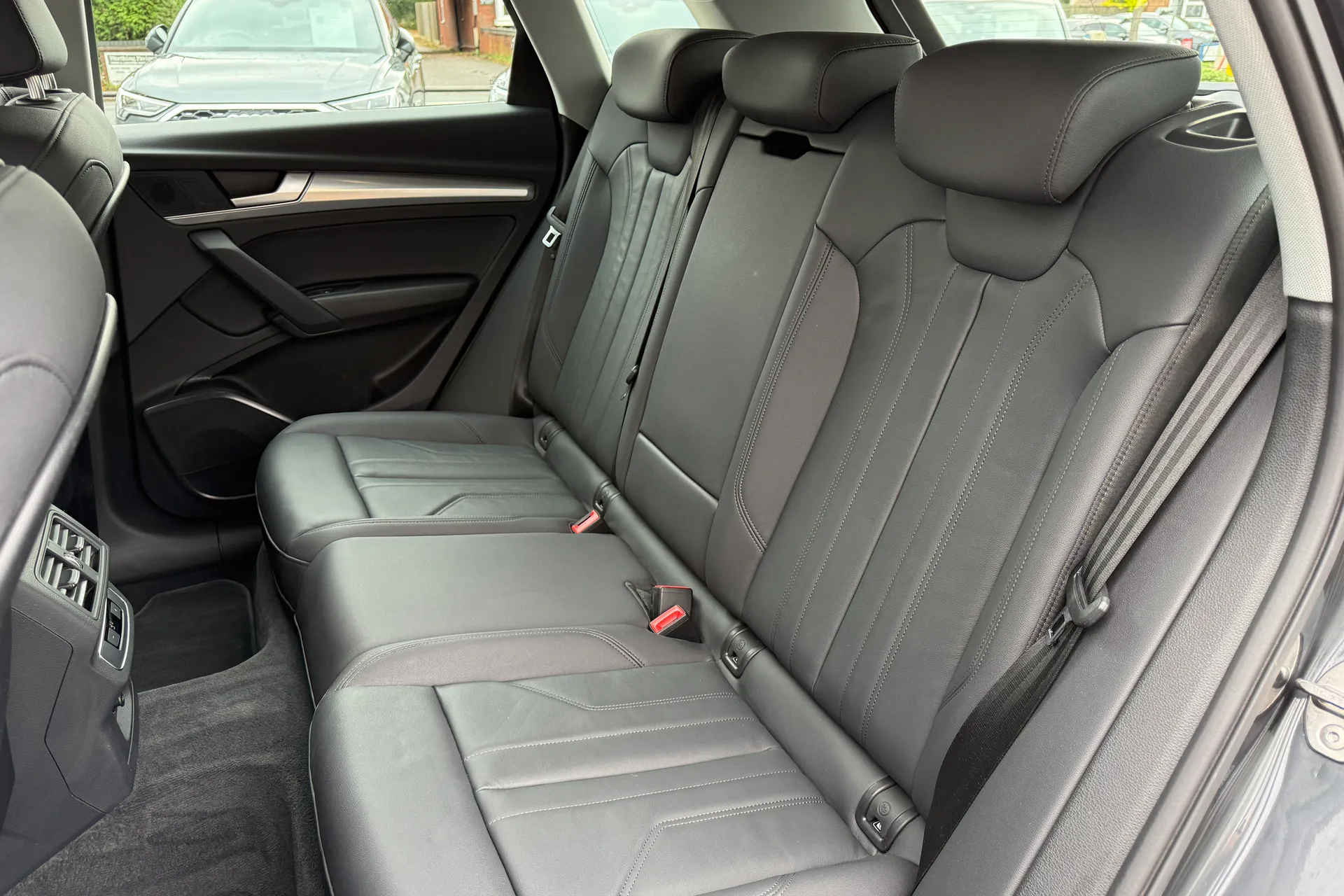 Audi Q5 thumbnail image number 40