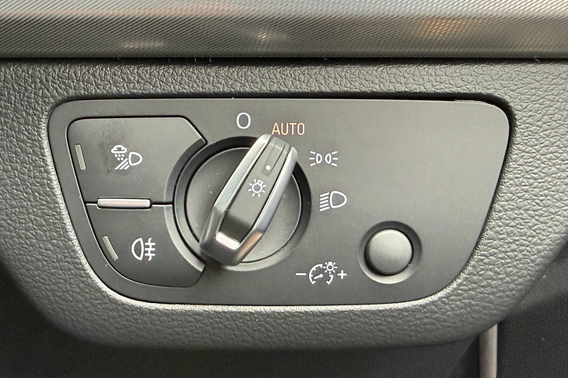 Audi Q5 thumbnail image number 21