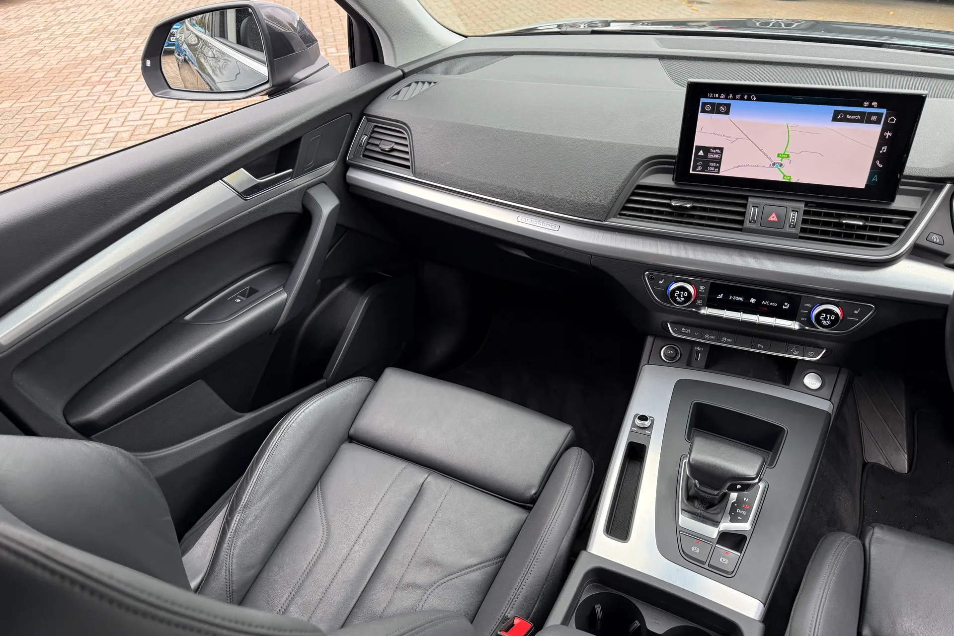 Audi Q5 thumbnail image number 36