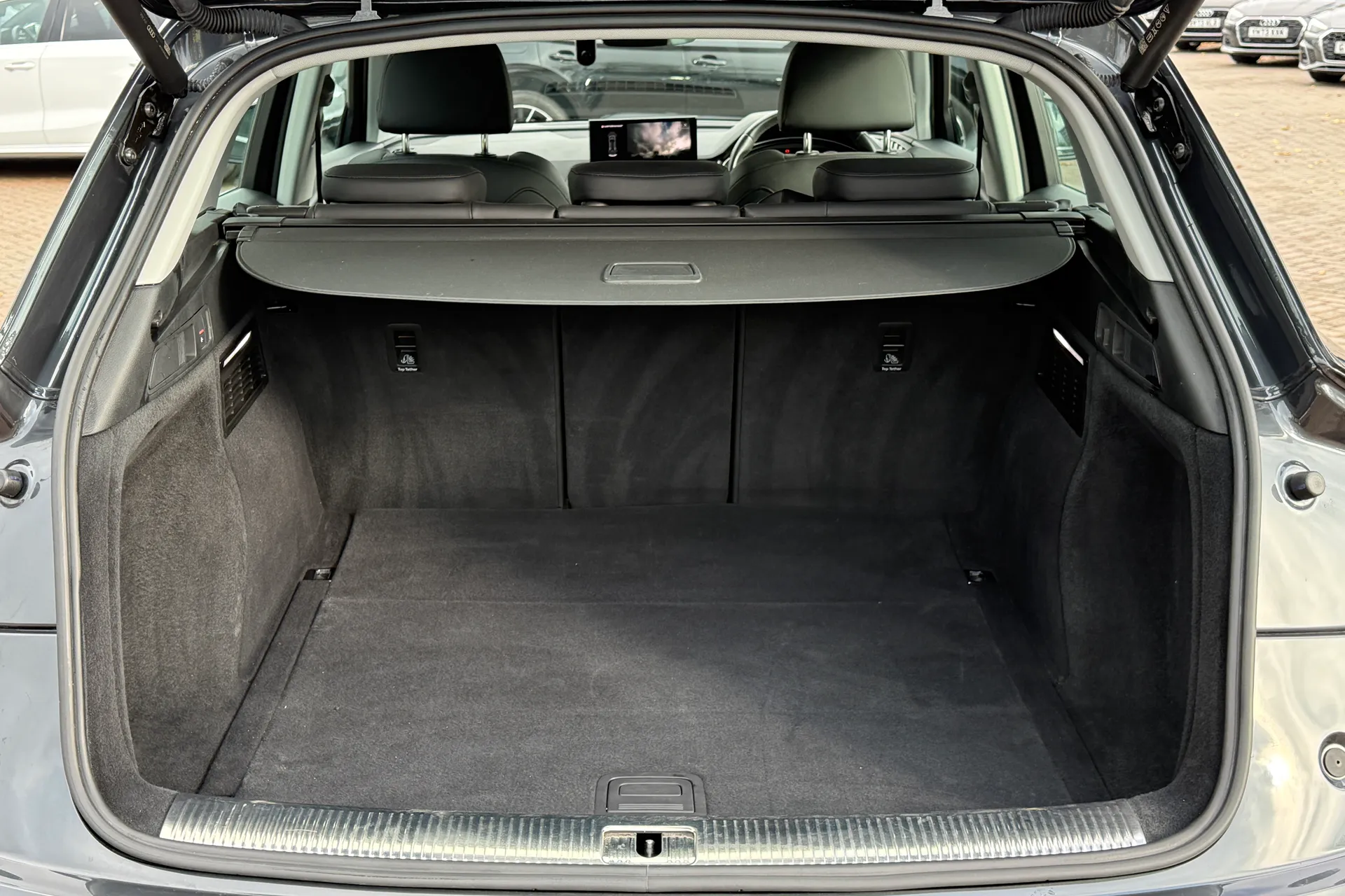 Audi Q5 thumbnail image number 32