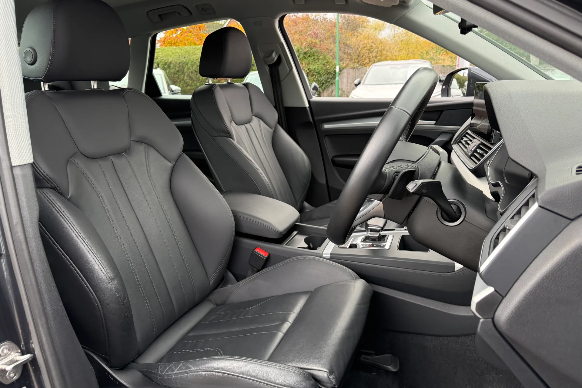 Audi Q5 thumbnail image number 25