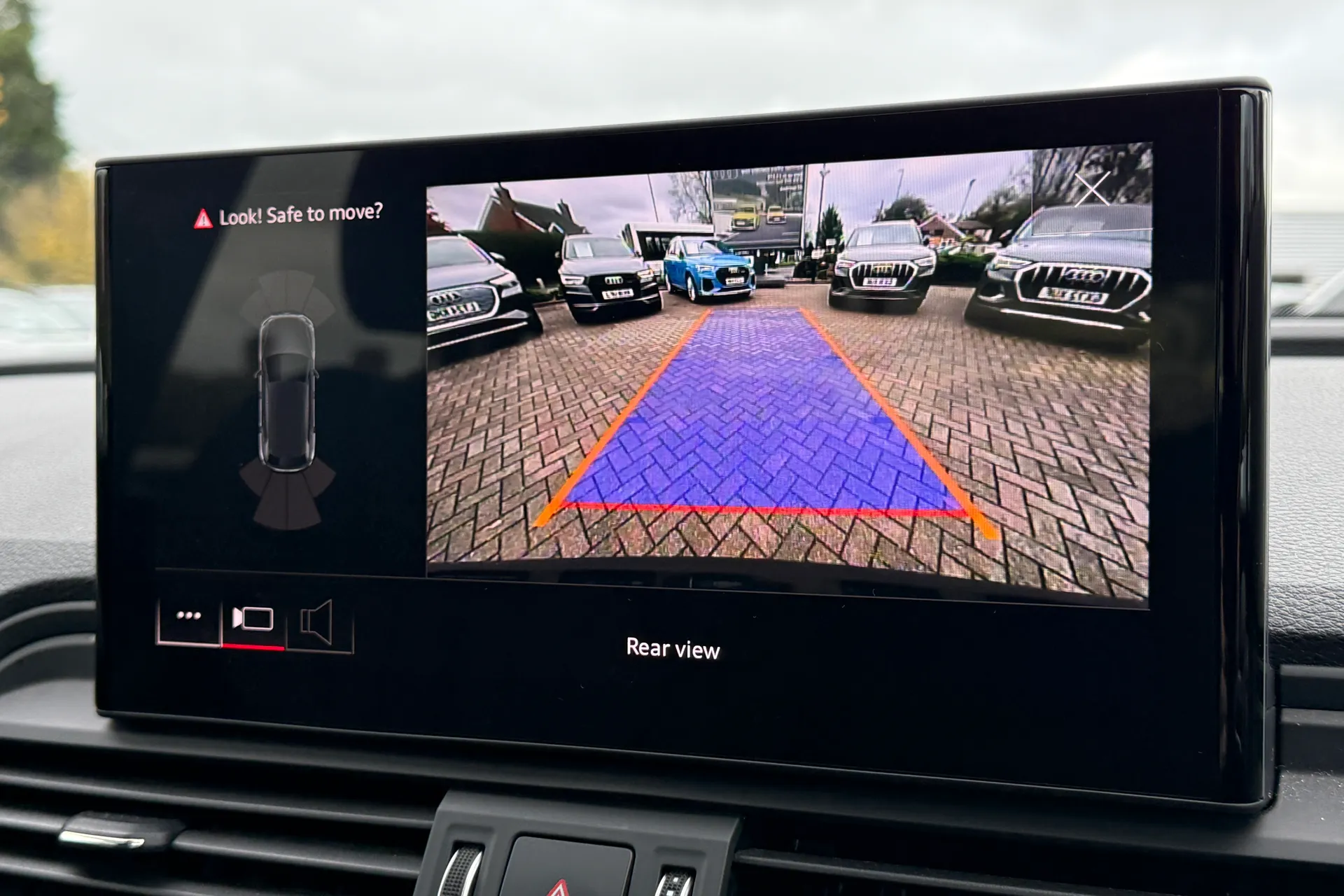 Audi Q5 thumbnail image number 4