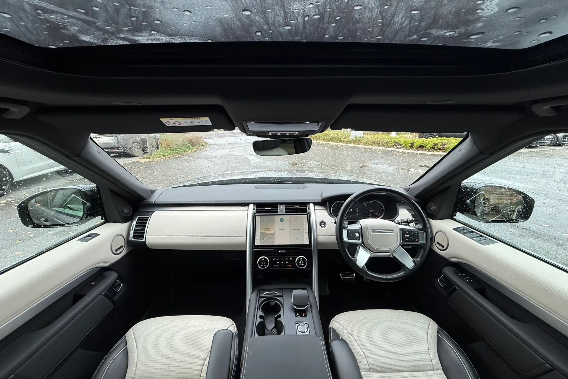 LAND ROVER DISCOVERY thumbnail image number 3