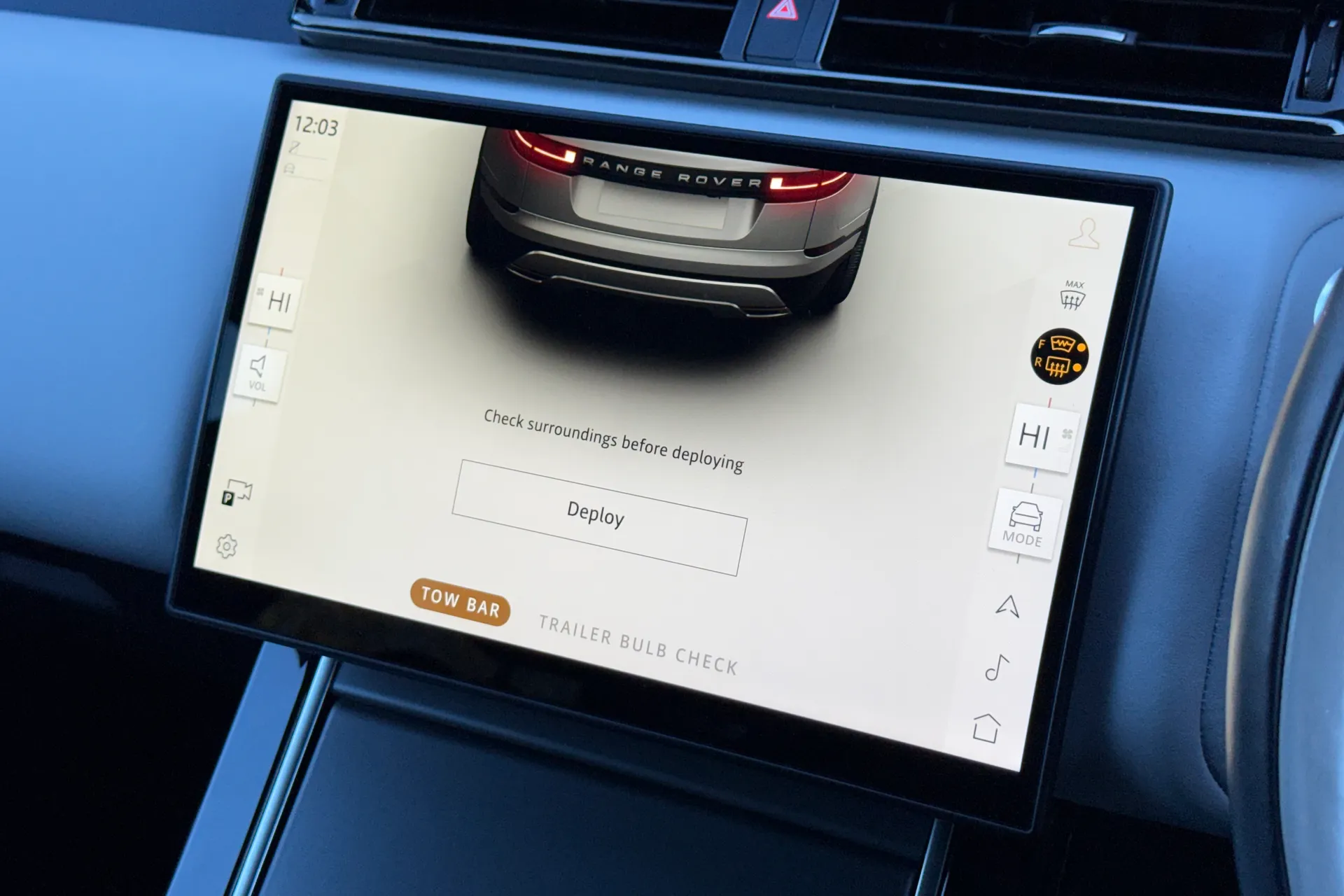 LAND ROVER RANGE ROVER VELAR thumbnail image number 23