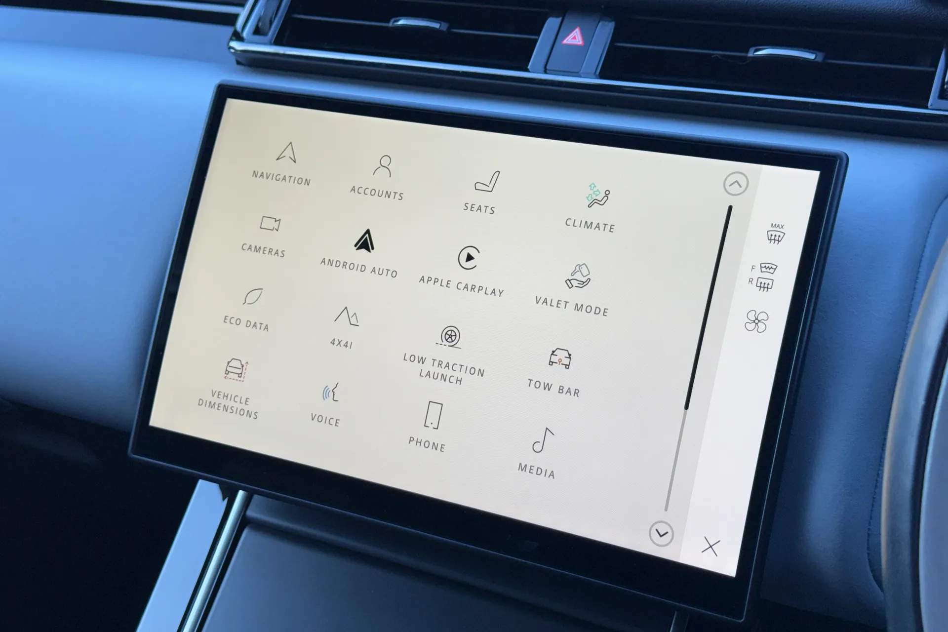 LAND ROVER RANGE ROVER VELAR thumbnail image number 47