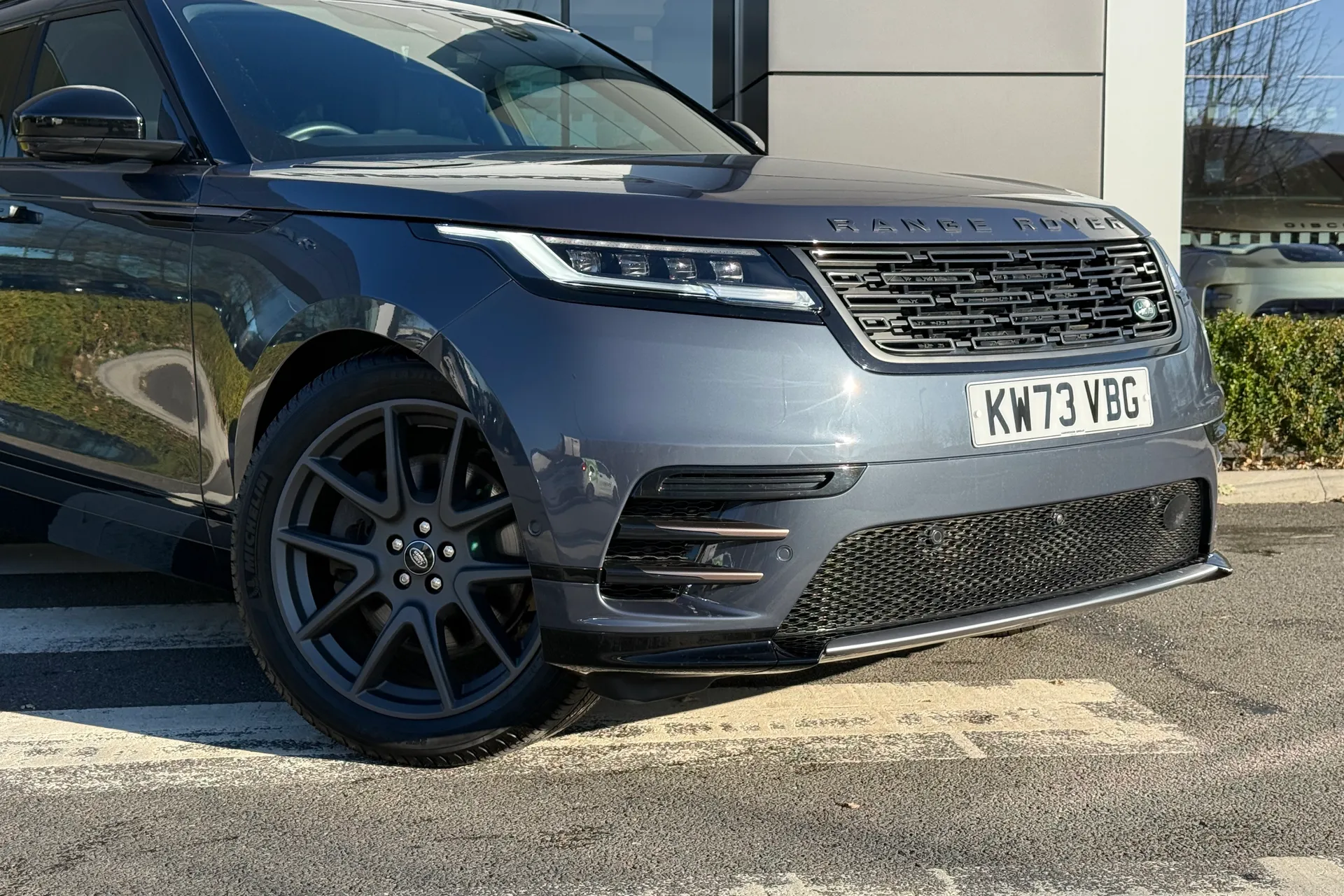 LAND ROVER RANGE ROVER VELAR thumbnail image number 32