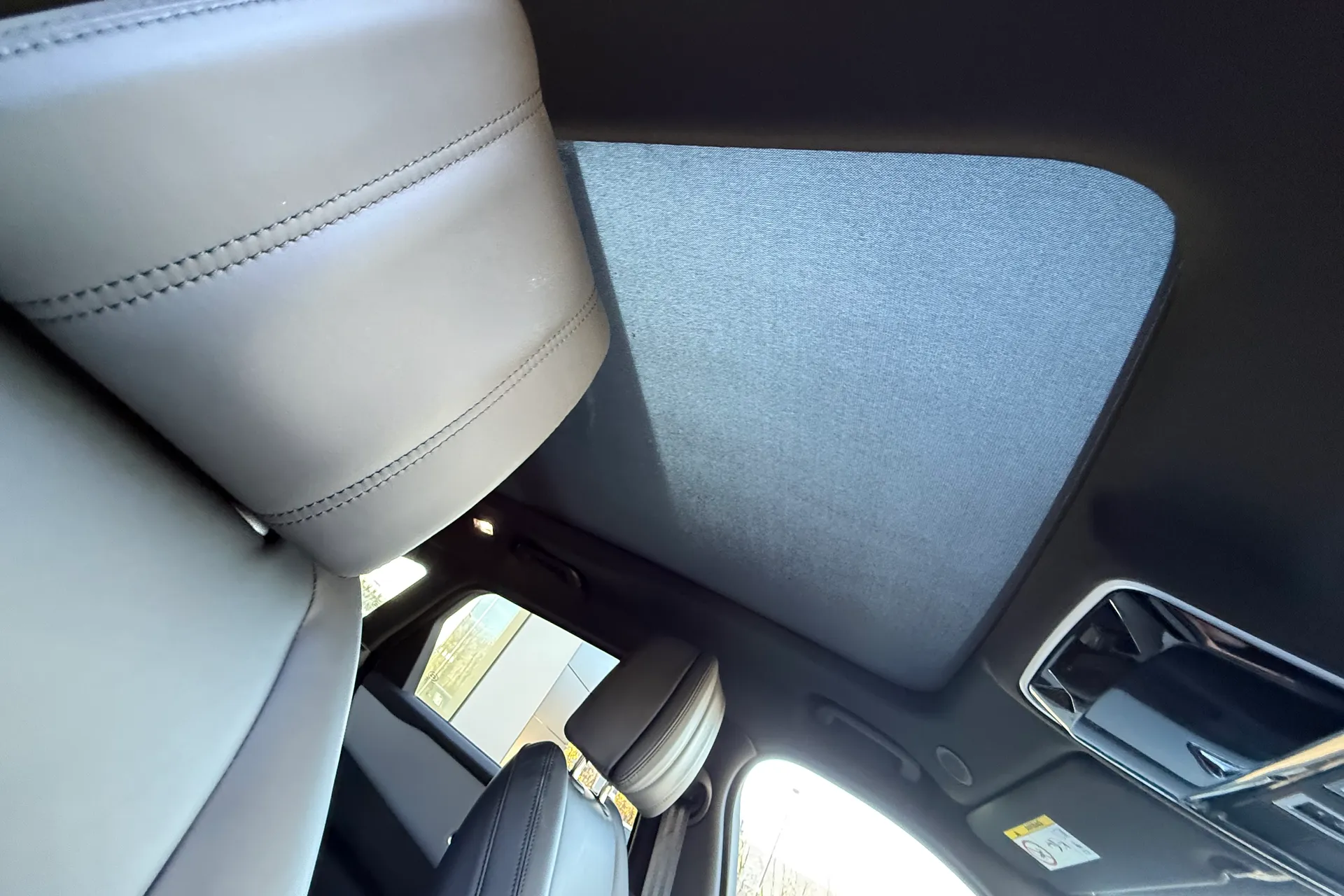 LAND ROVER RANGE ROVER VELAR thumbnail image number 37