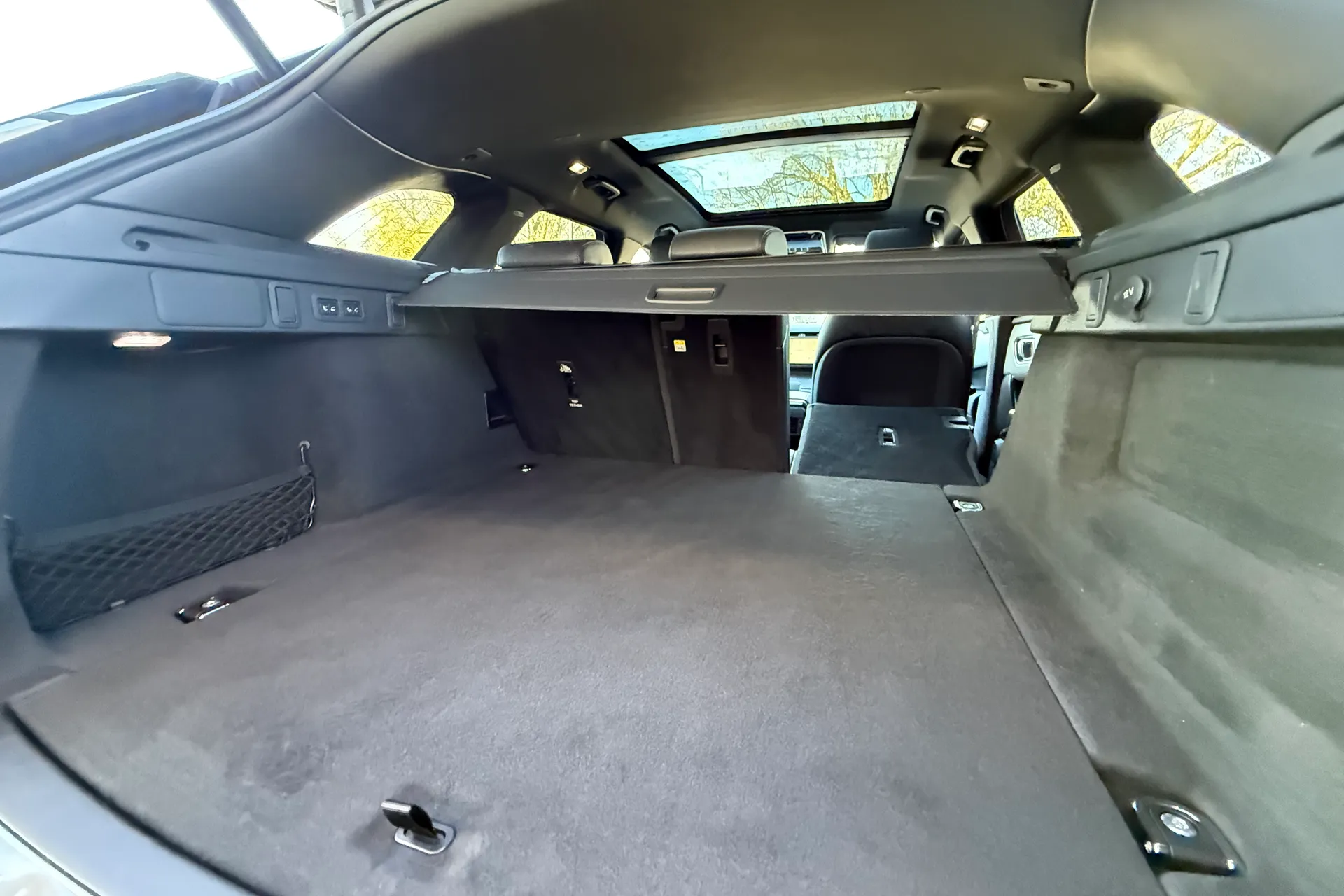 LAND ROVER RANGE ROVER VELAR thumbnail image number 40