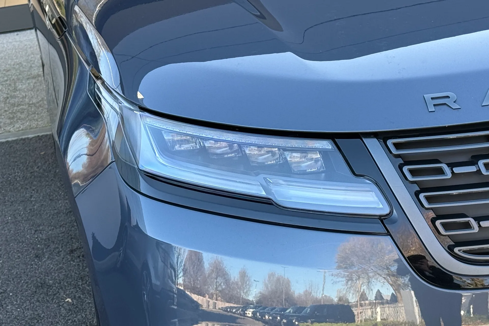 LAND ROVER RANGE ROVER VELAR thumbnail image number 54