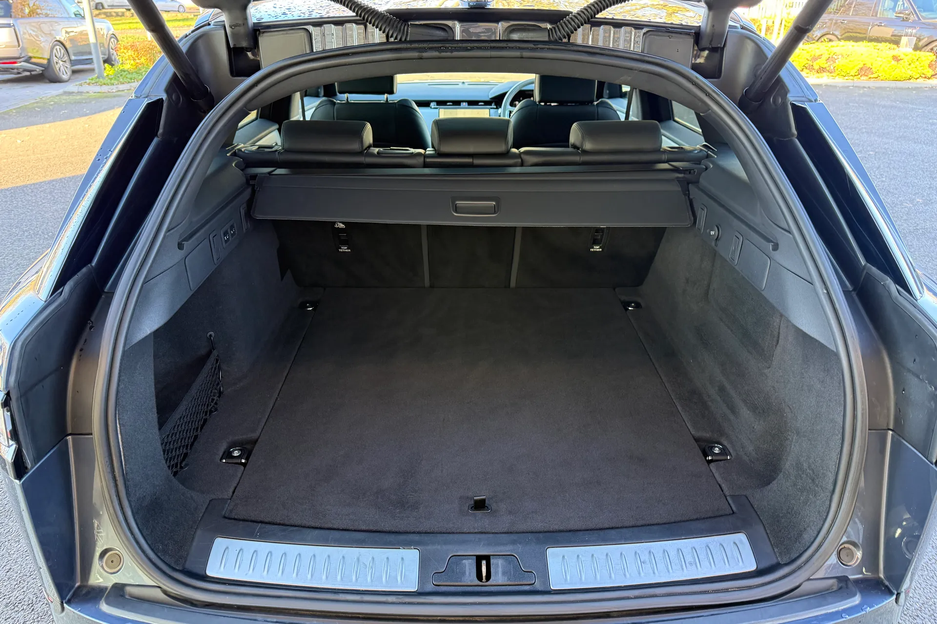 LAND ROVER RANGE ROVER VELAR thumbnail image number 44