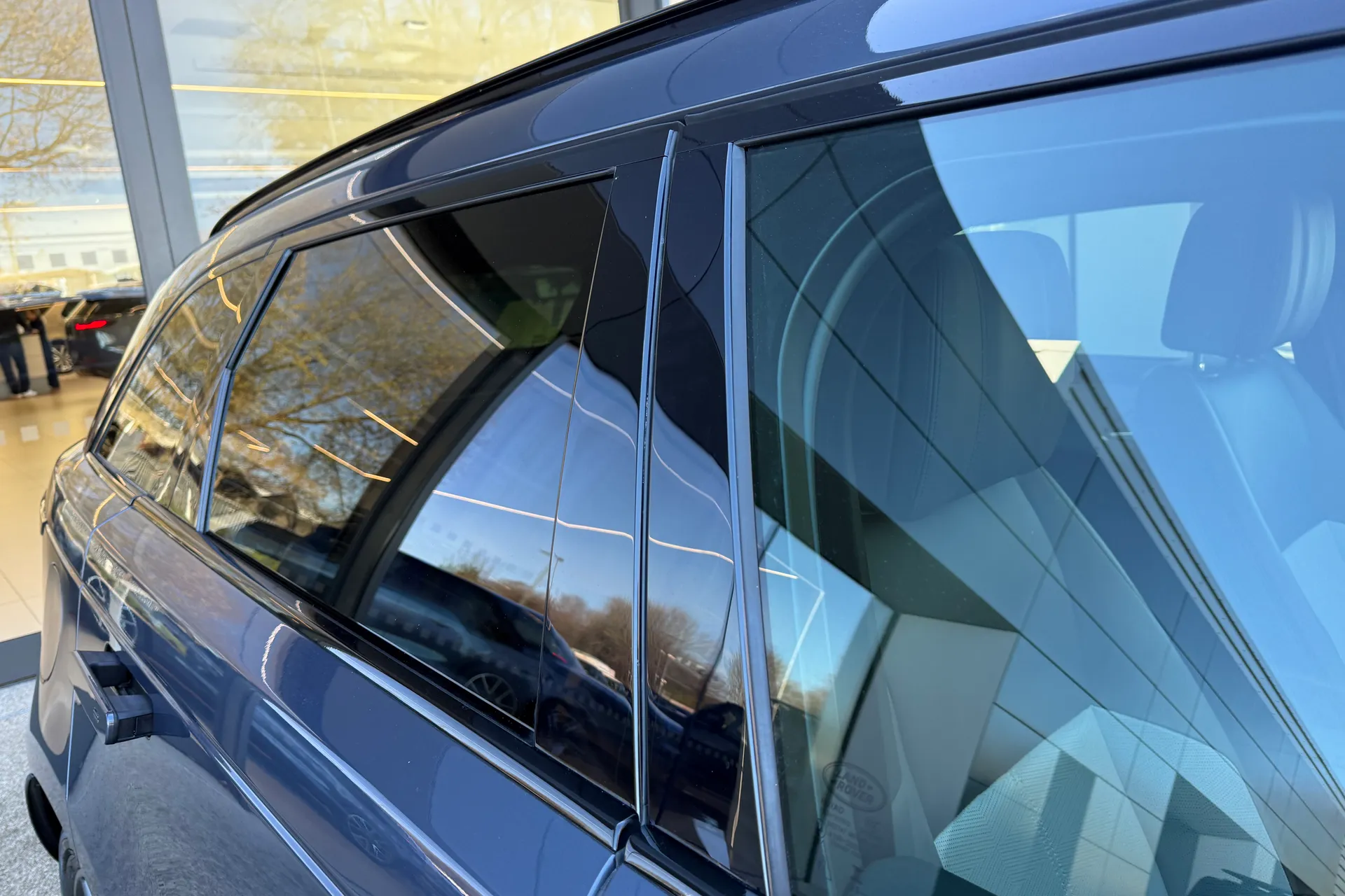 LAND ROVER RANGE ROVER VELAR thumbnail image number 26