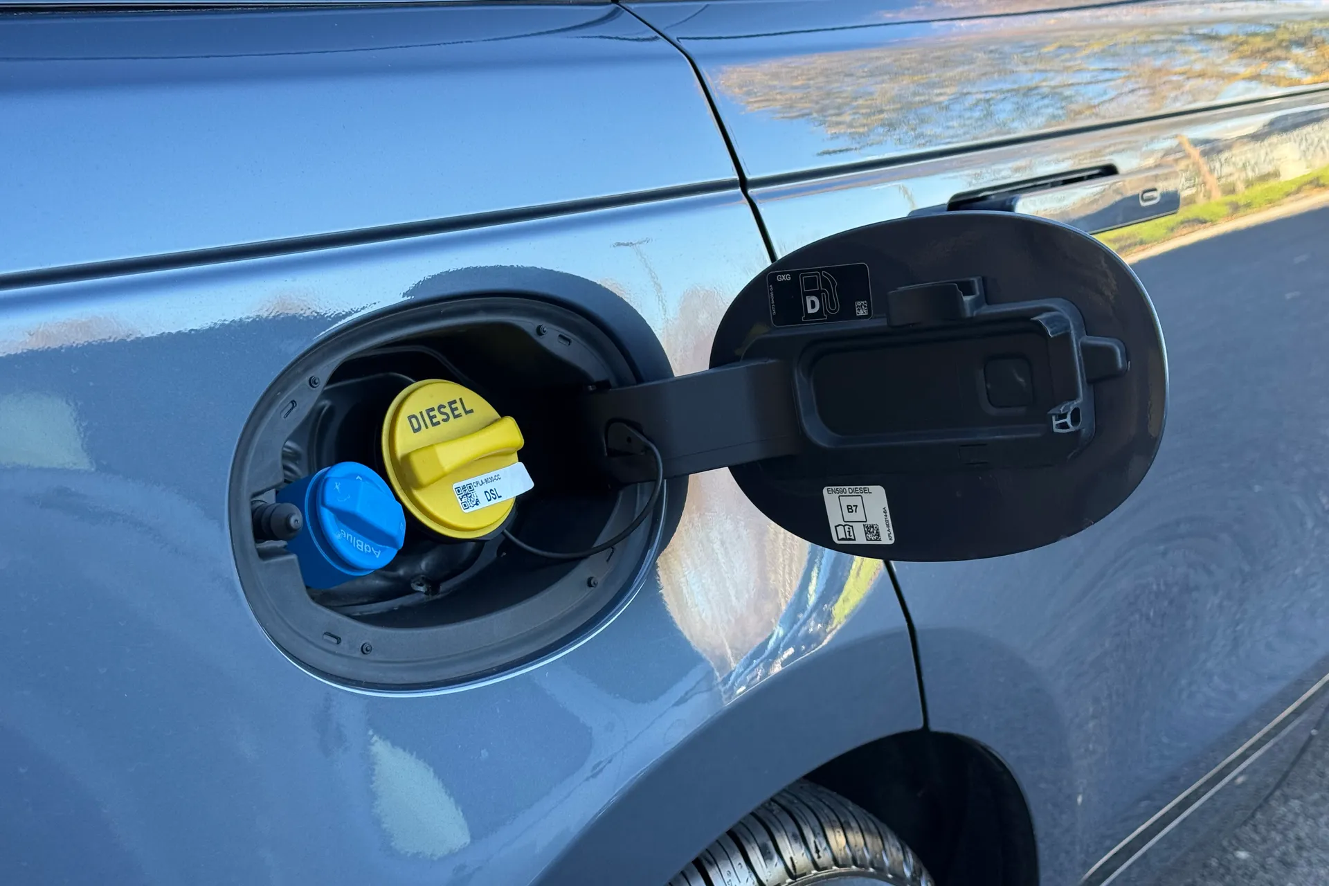 LAND ROVER RANGE ROVER VELAR thumbnail image number 39