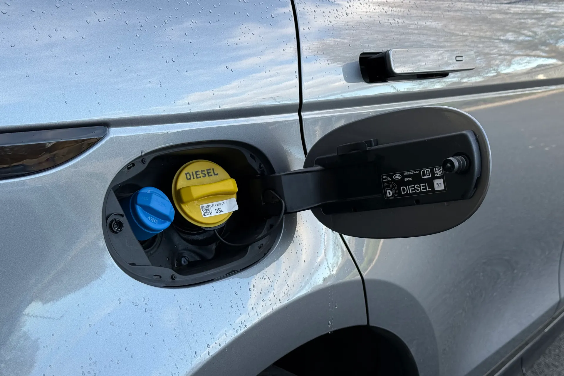 LAND ROVER RANGE ROVER EVOQUE thumbnail image number 38