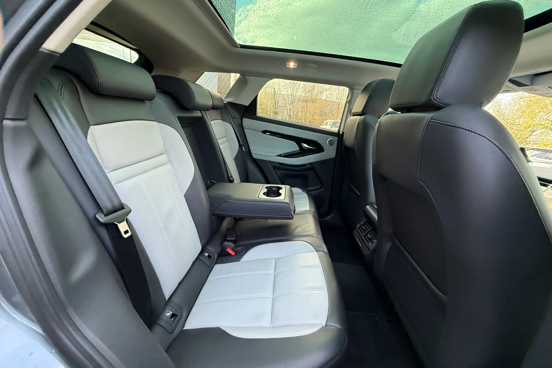 LAND ROVER RANGE ROVER EVOQUE thumbnail image number 40